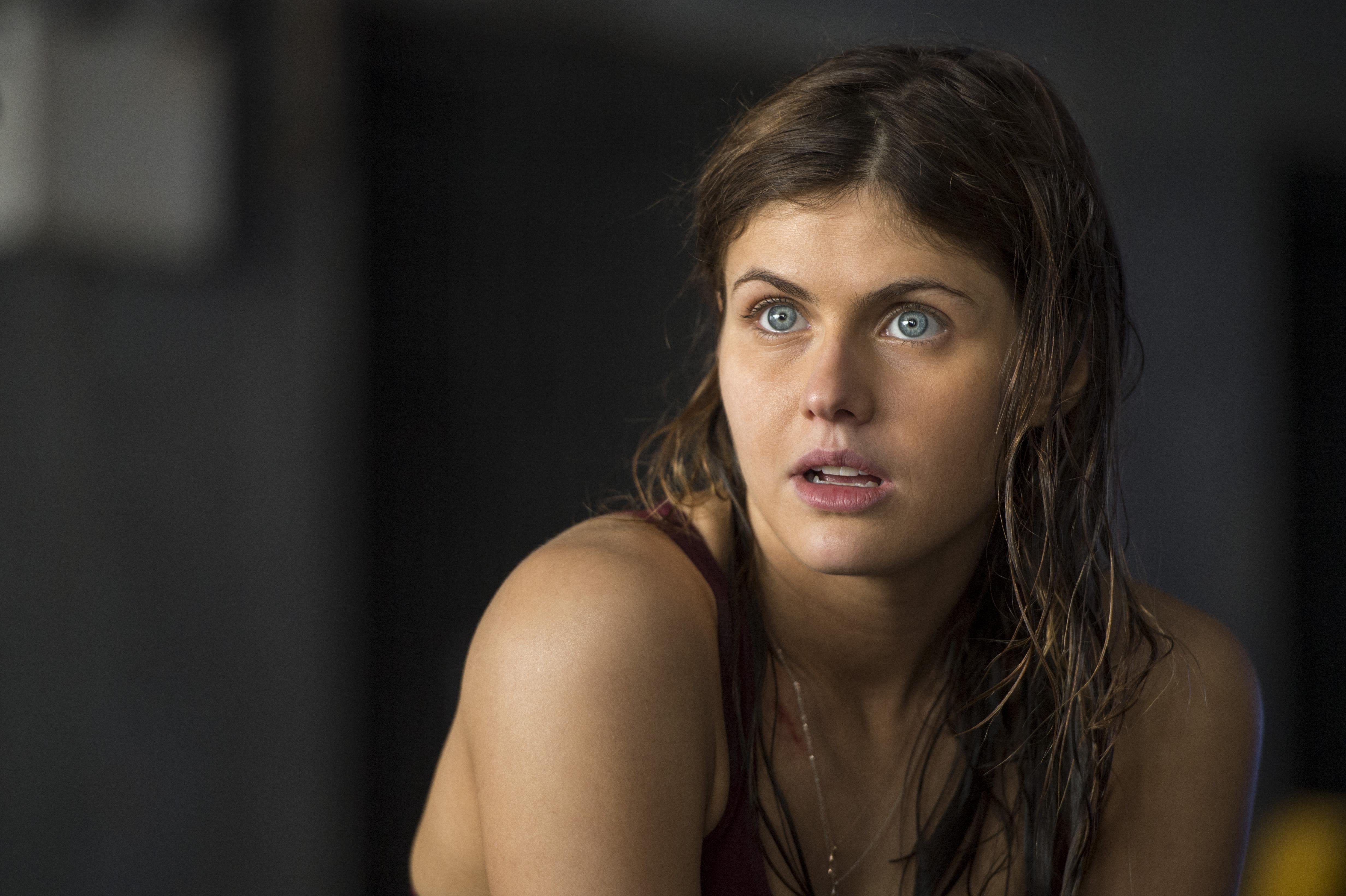 🔞Open blue eyes of Alexandra Daddario NUDE | | CelebrityNakeds.com