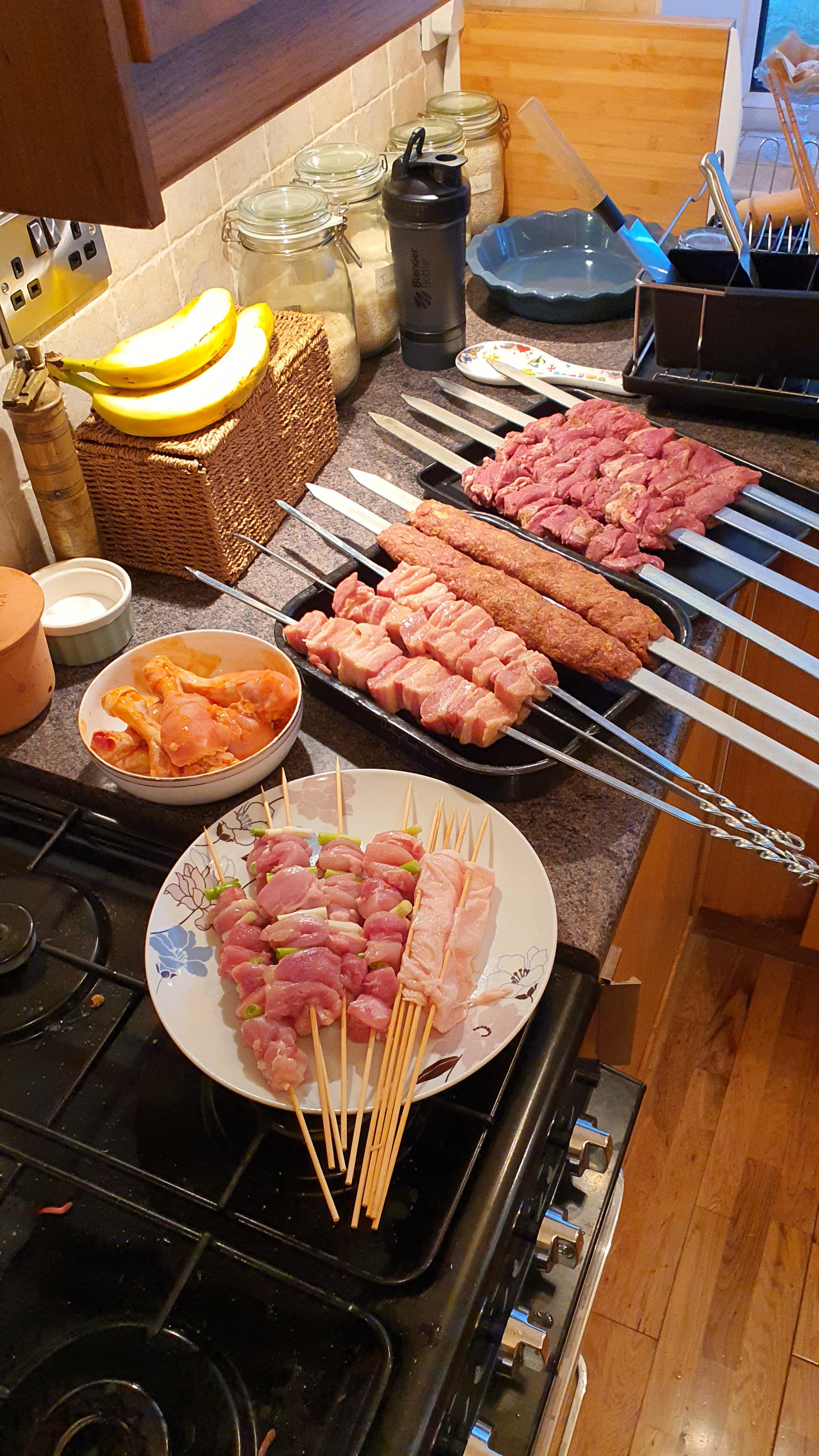 Had a cheeky barbecue on a rare warm day in England r/Barbecue