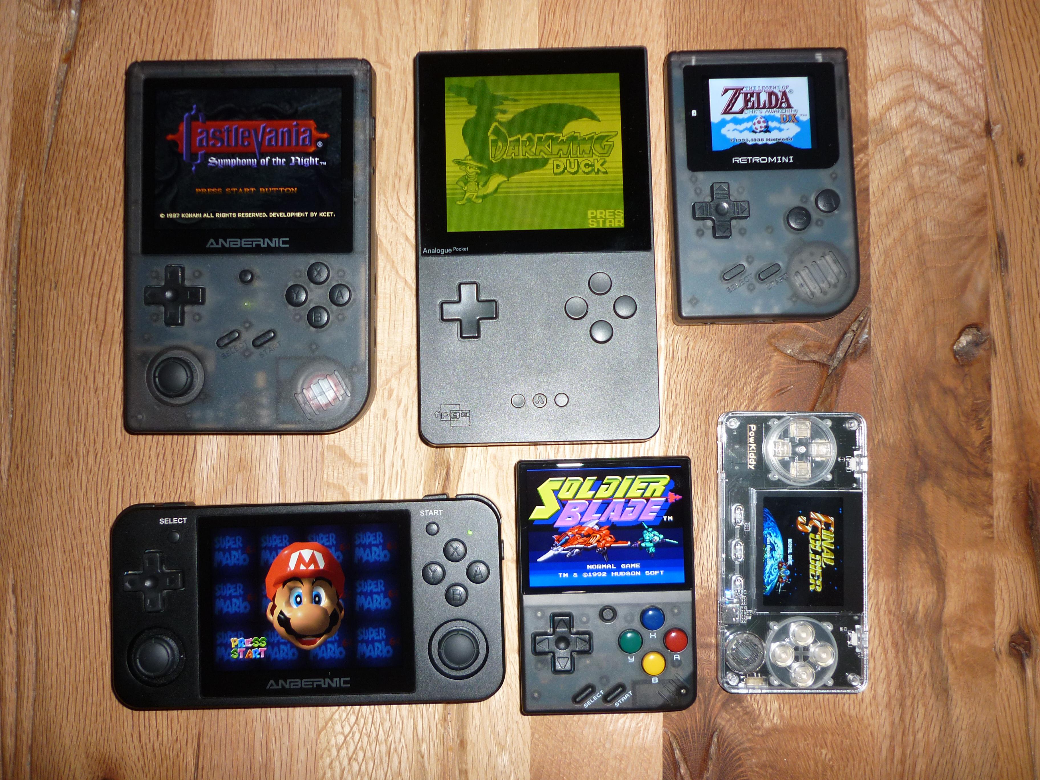 Screen Size RG351V vs. RG351MP ・ popular.pics ・ Viewer for Reddit