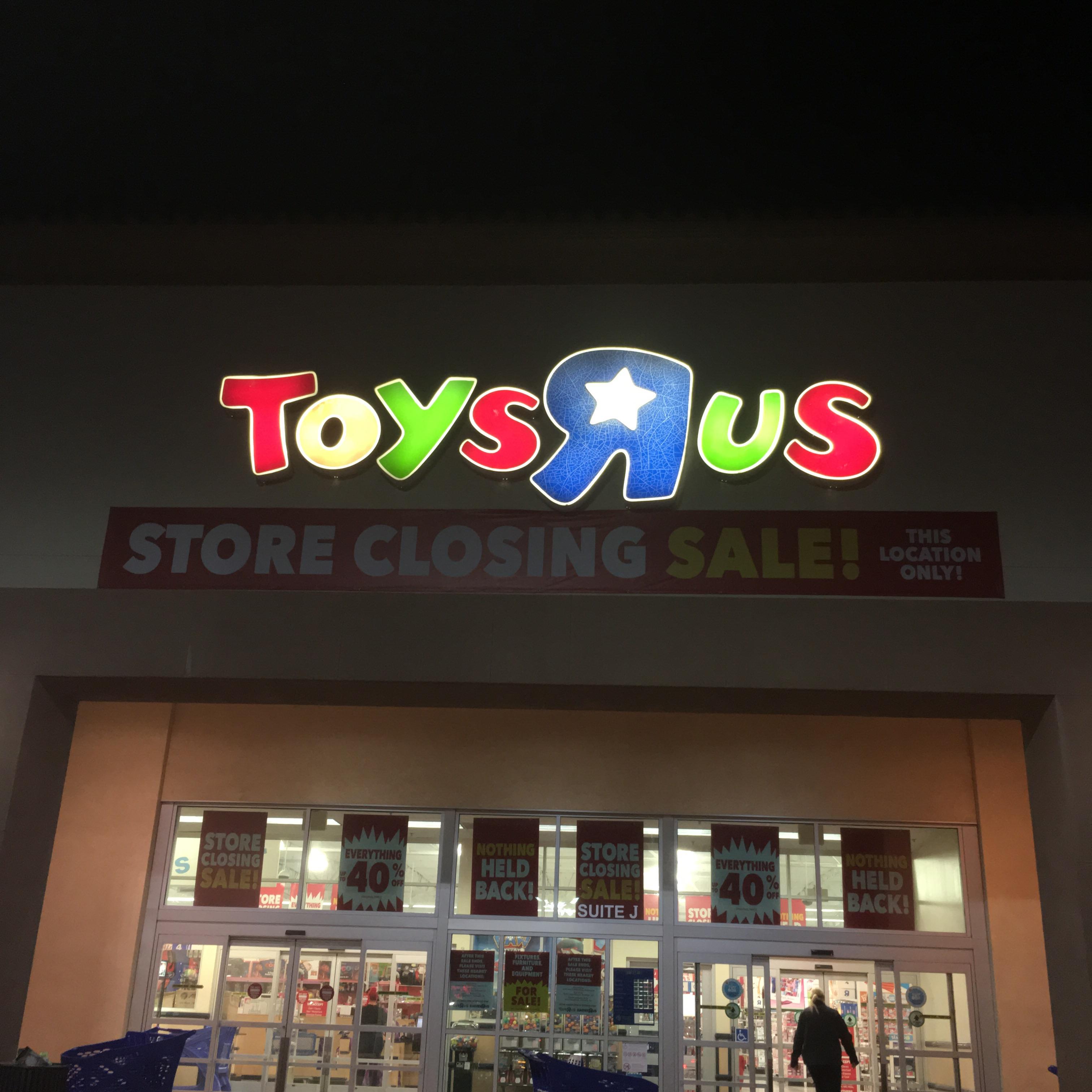 Toys R Us closing Off Day St in Riverside/Moreno Valley r/InlandEmpire