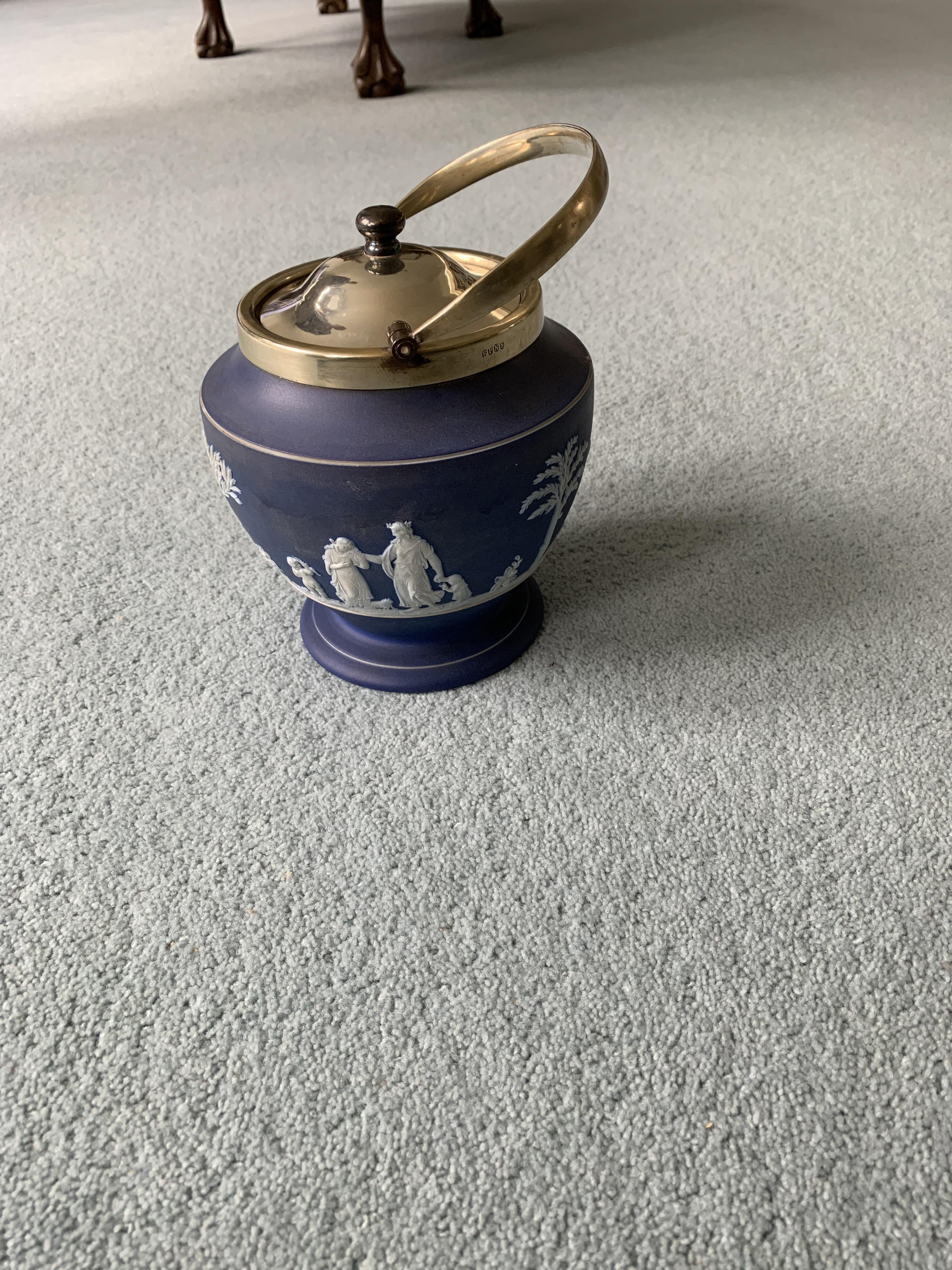 Wedgewood biscuit tin worth anything ? r/Antiques