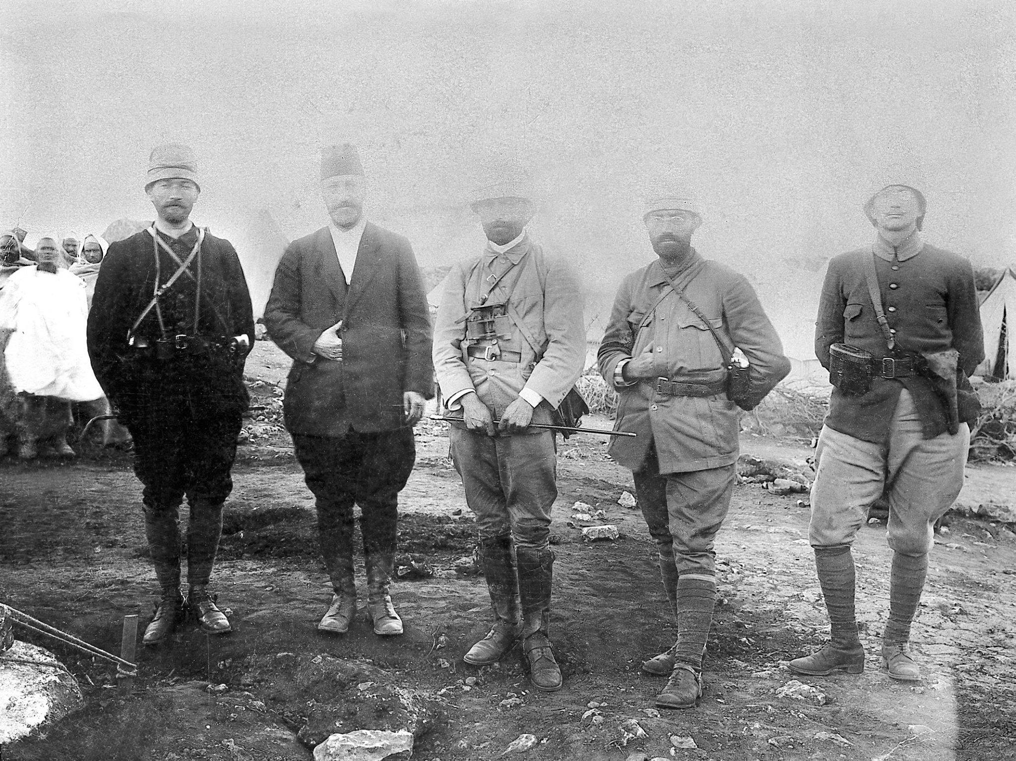 Atatürk, Enver Paşa ve Nuri Conker r/Turkey