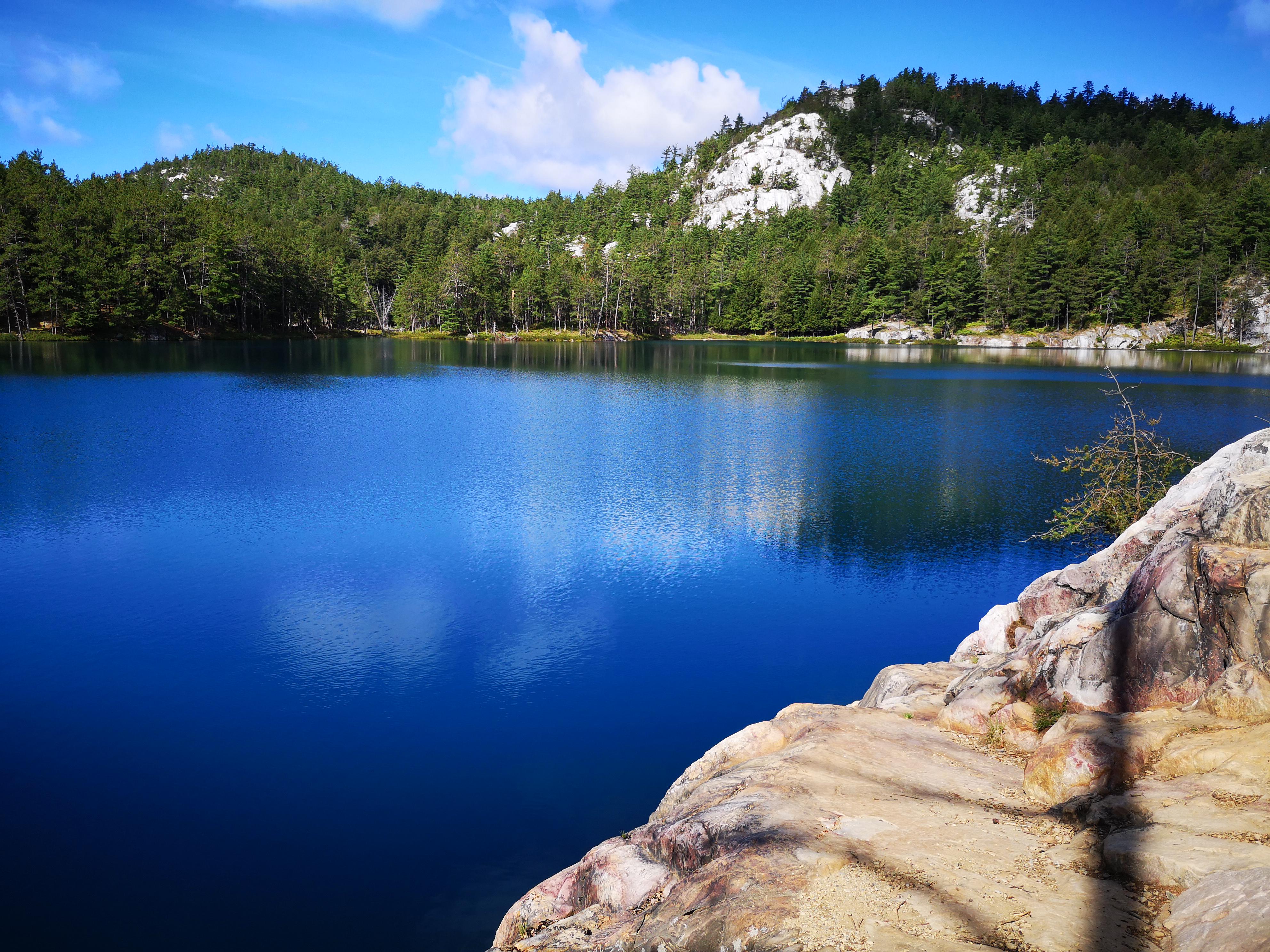 The Infamous Topaz Lake of Killarney [OC] [4000x3000] r/EarthPorn