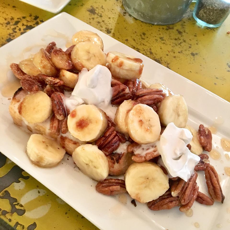 I ate this at a coffee shop near me! Banana, pecans, maple syrup, and