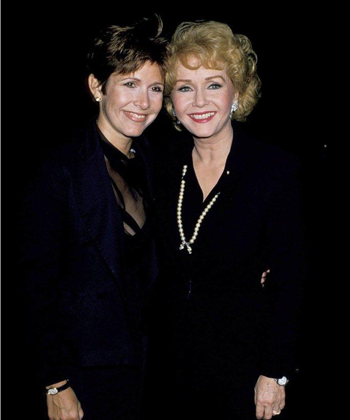 Carrie Fisher and Debbie Reynolds, 1990 r/OldSchoolCool