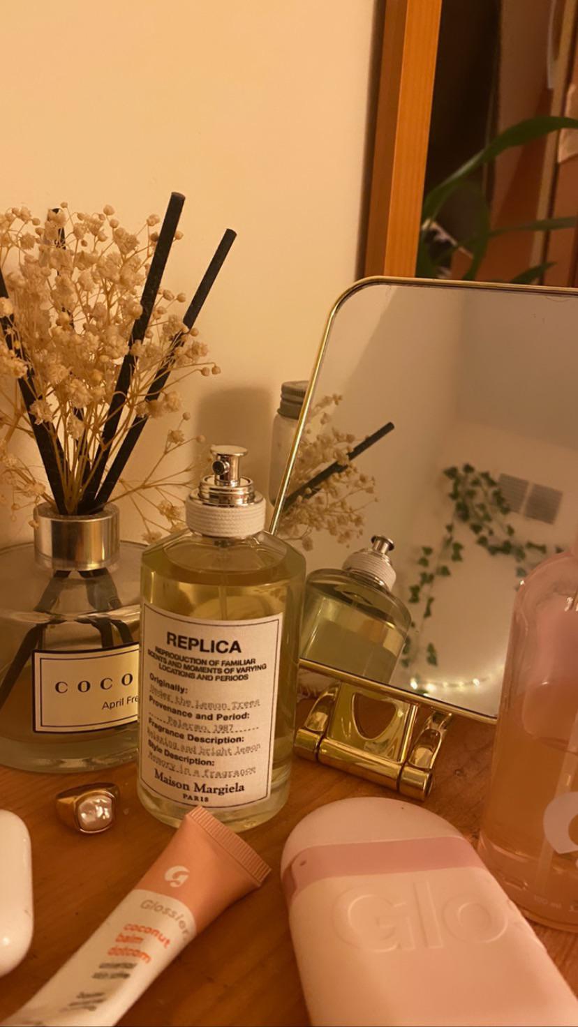 Glossier nightstand bits 🌸 r/glossier