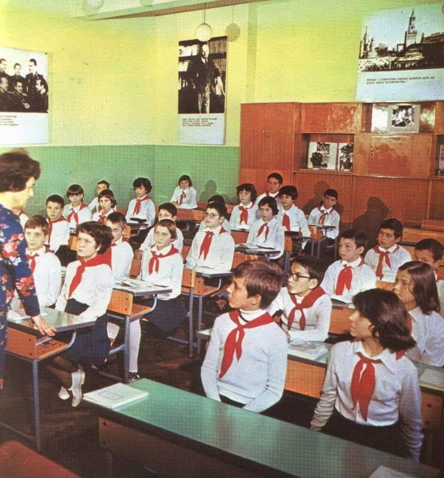 First school day in socialist Bulgaria pics