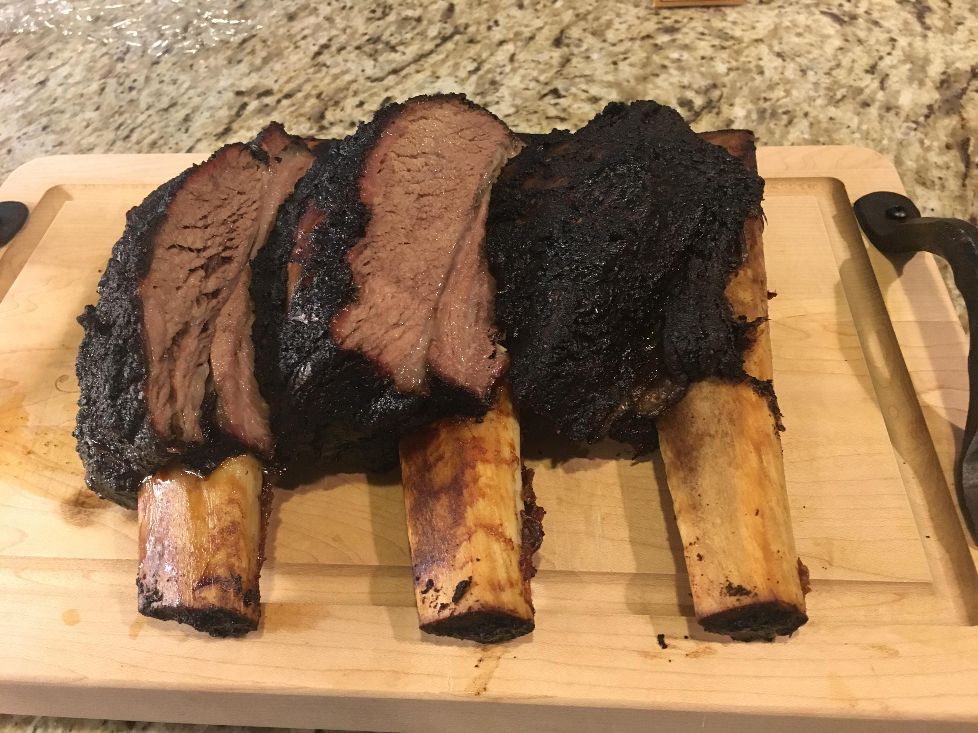 Beef plate ribs on the Akorn kamado at 250F for 7 hours r/BBQ