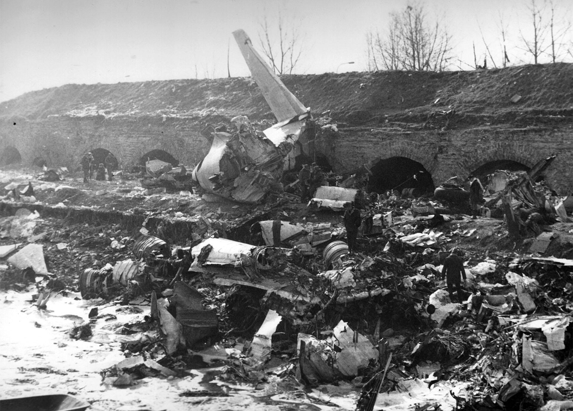 Wreckage of LOT Polish Airlines flight 7, an Ilyushin Il62, which