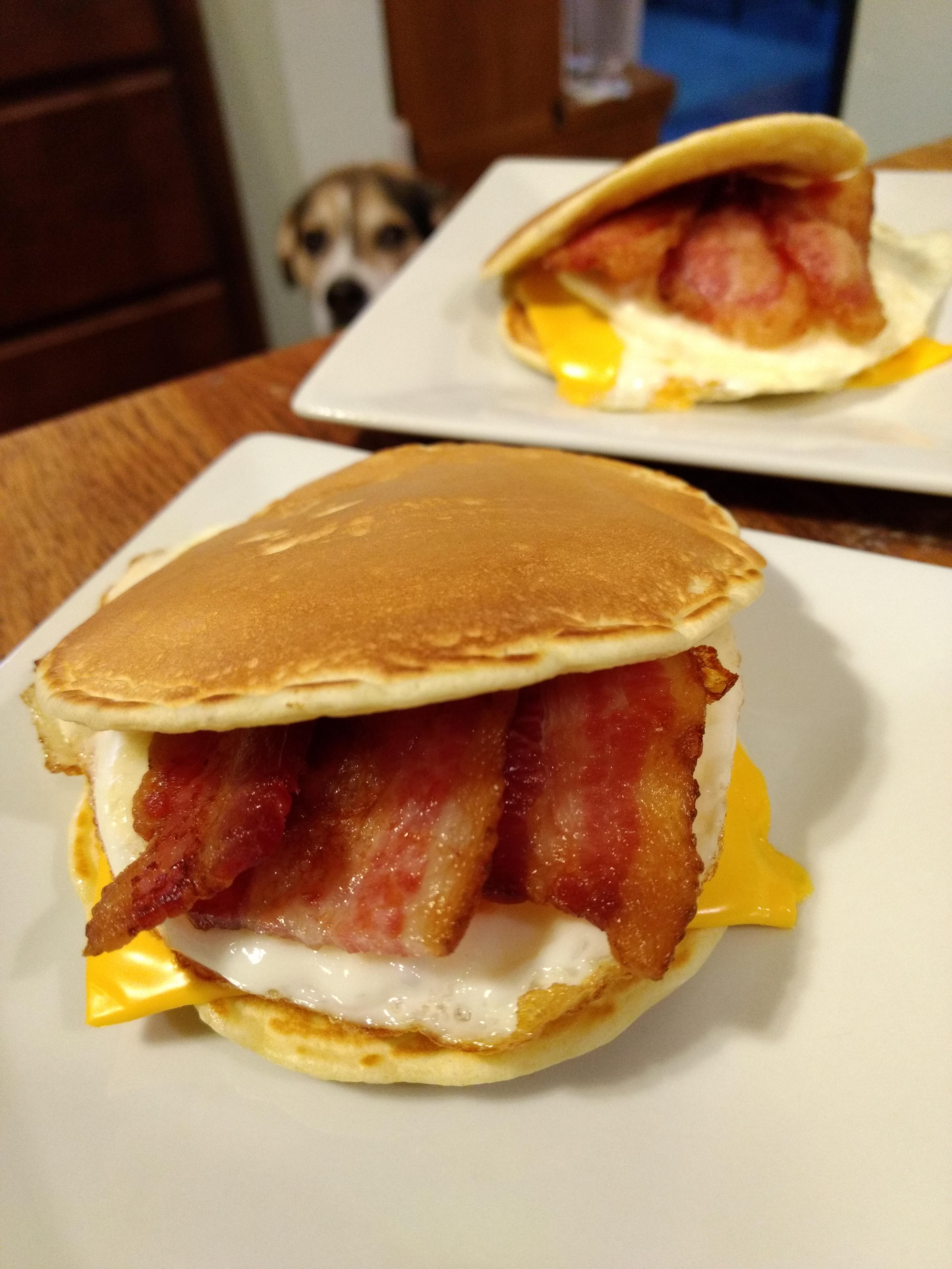 Bacon, egg, and cheese on pancake r/BreakfastFood