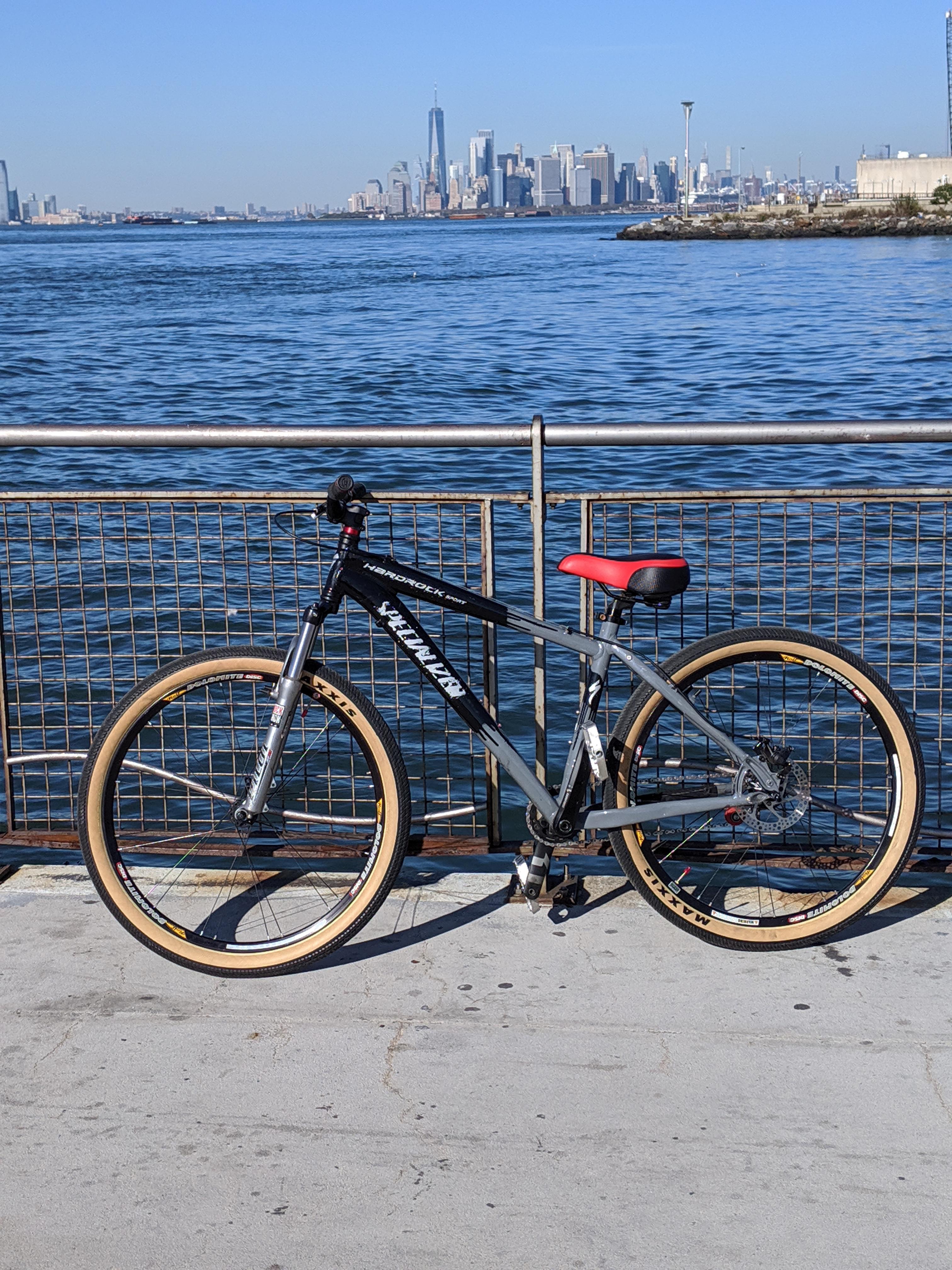 My First Dirt Jumper Specialized Hardrock Sport conversion. r