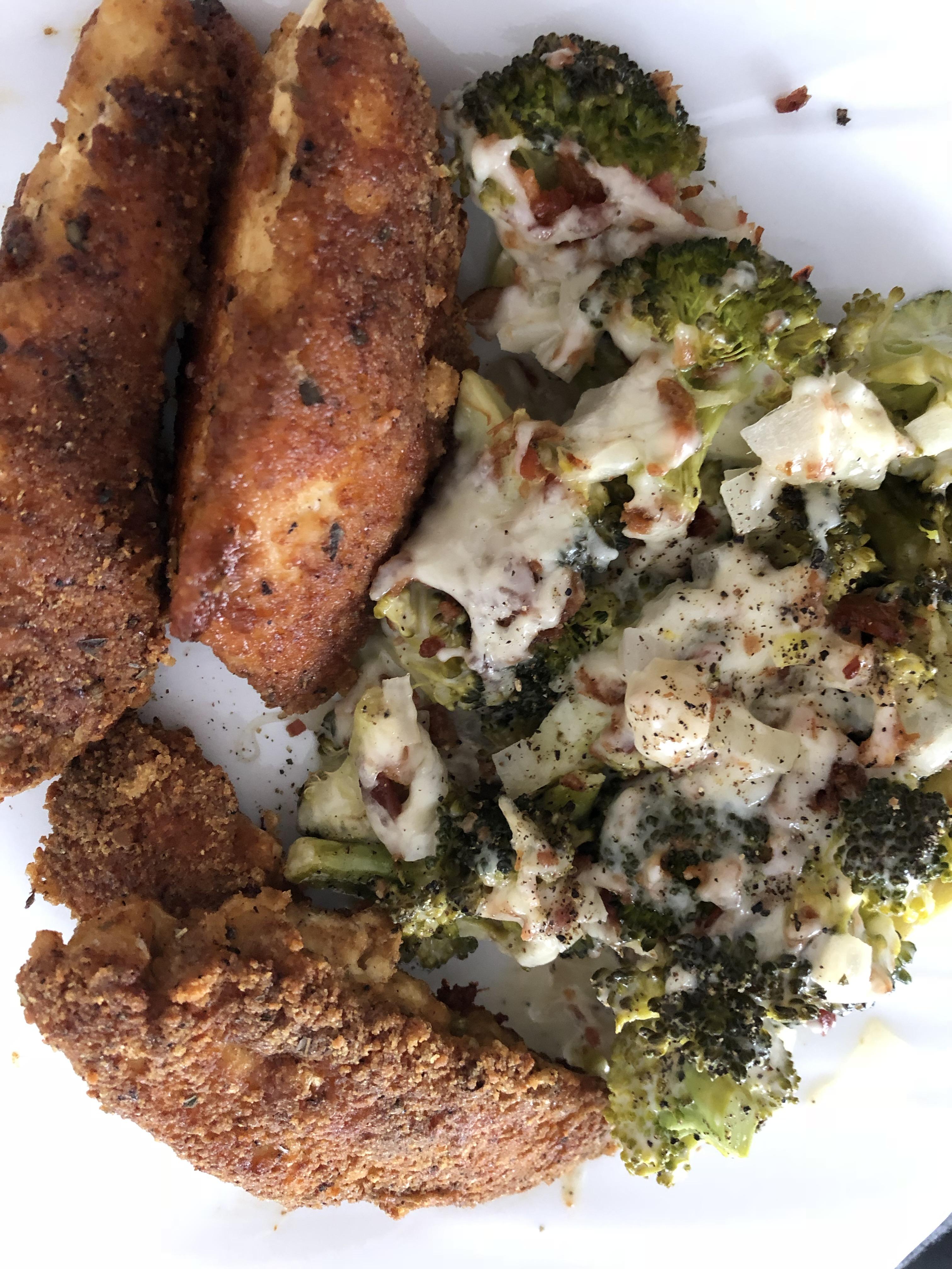 Keto crispy chicken strips and cheesy, bacon, ranch broccoli r