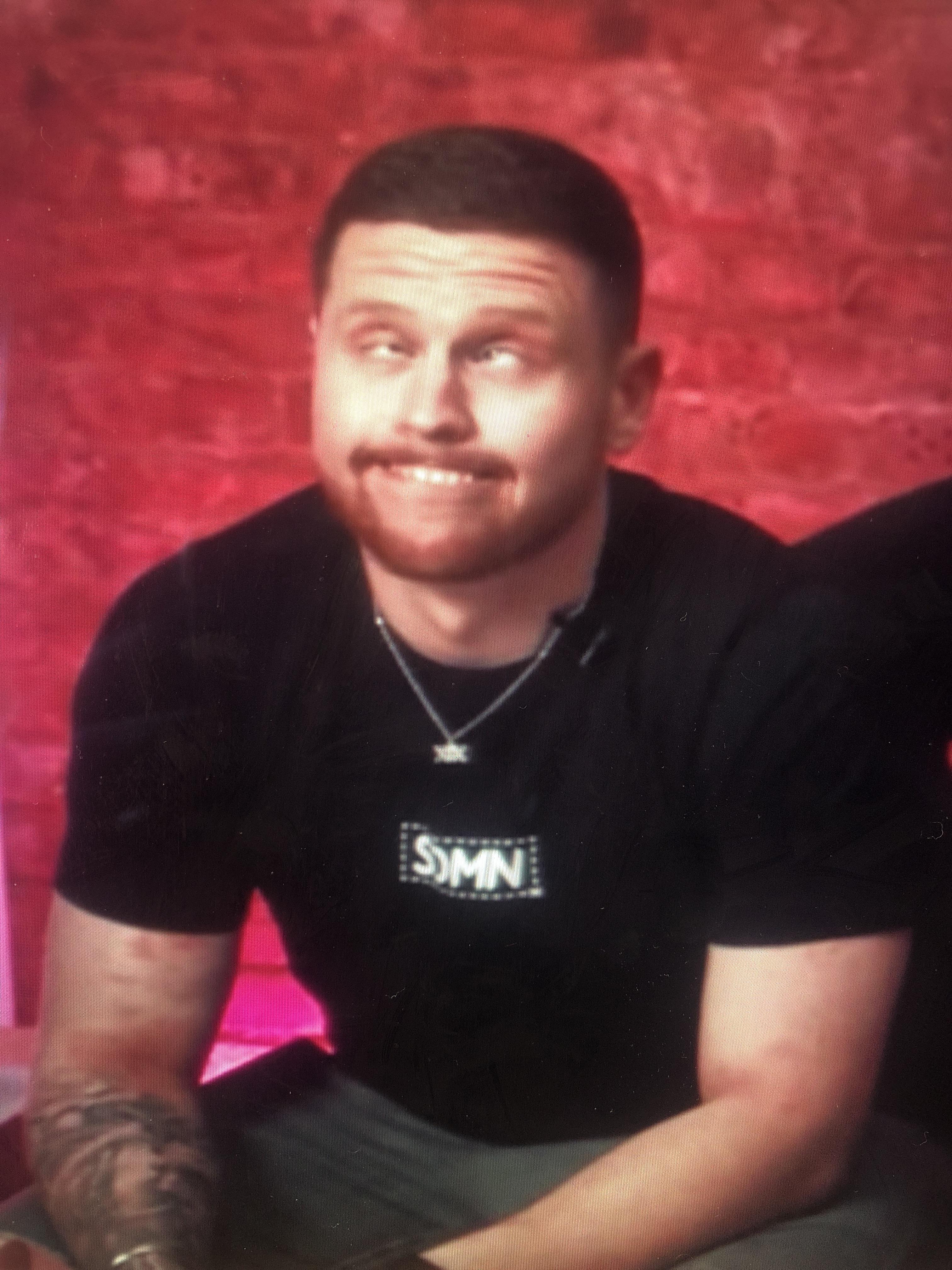 Behz looks like a set 8 kid in the new sidemen video r/ksi