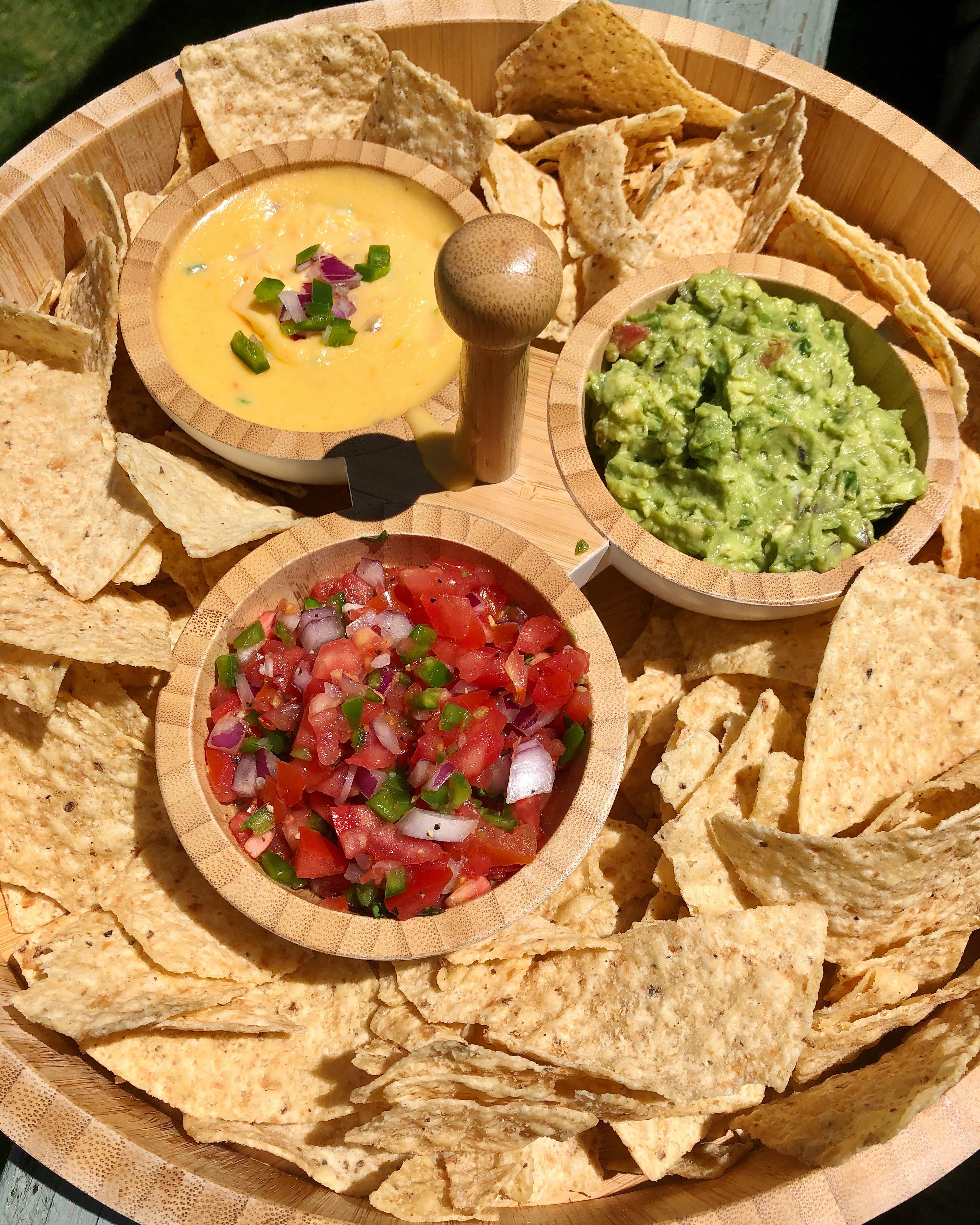 Homemade salsa fresca, guacamole, and queso r/SalsaSnobs