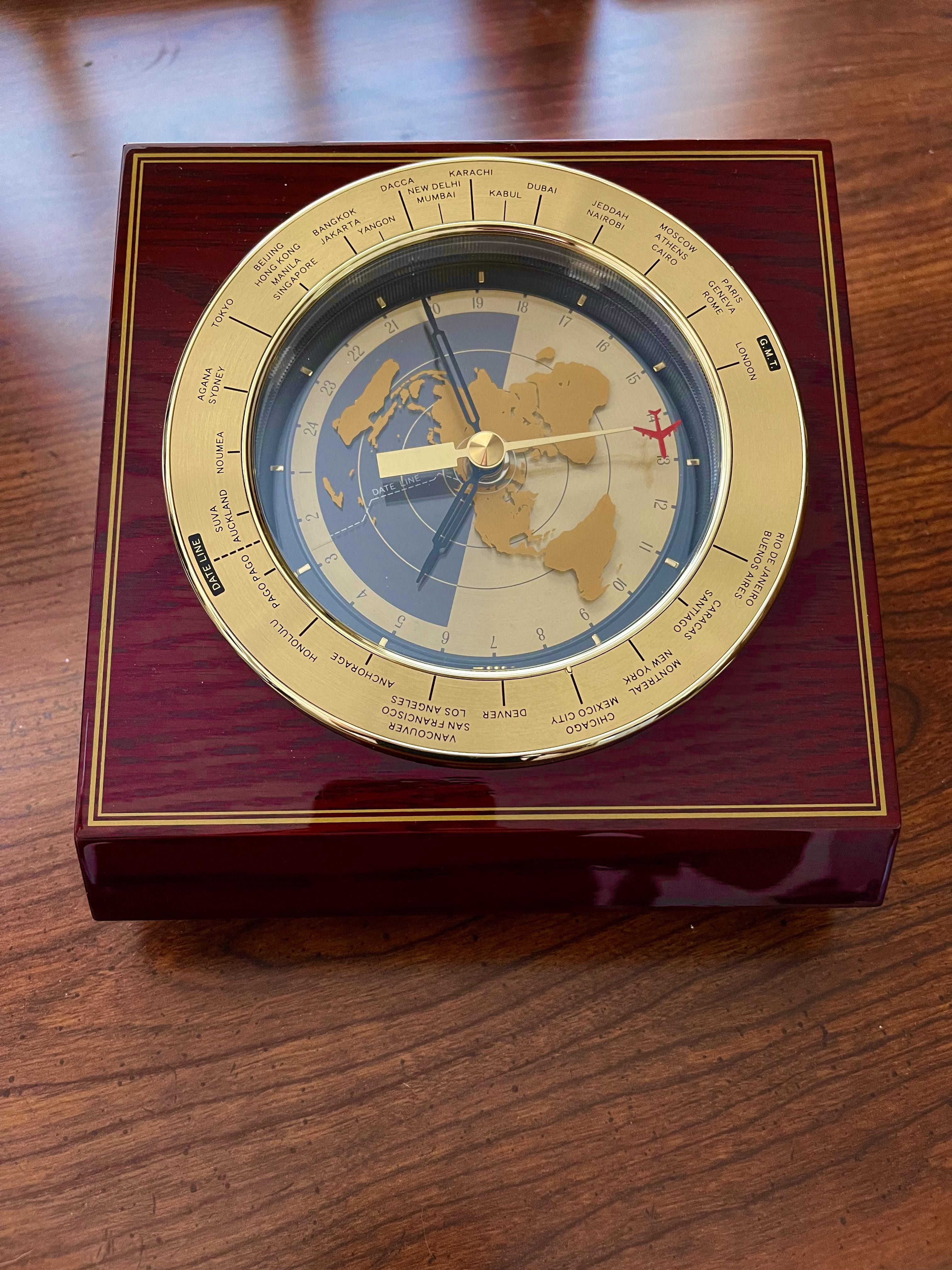 A clock that tells you what time it is everywhere in the world r