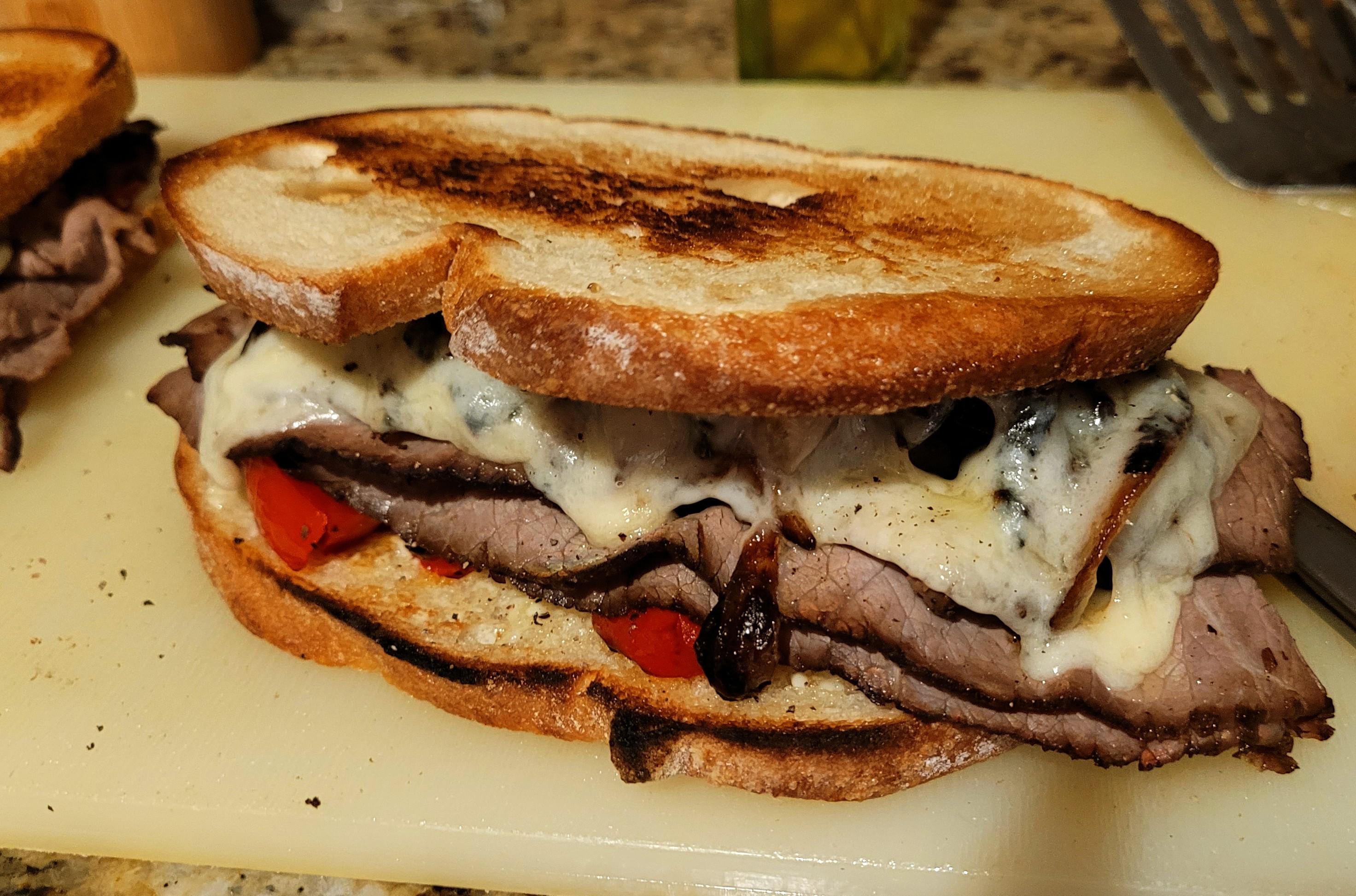 [Homemade] Roast Beef and Havarti sandwich r/food