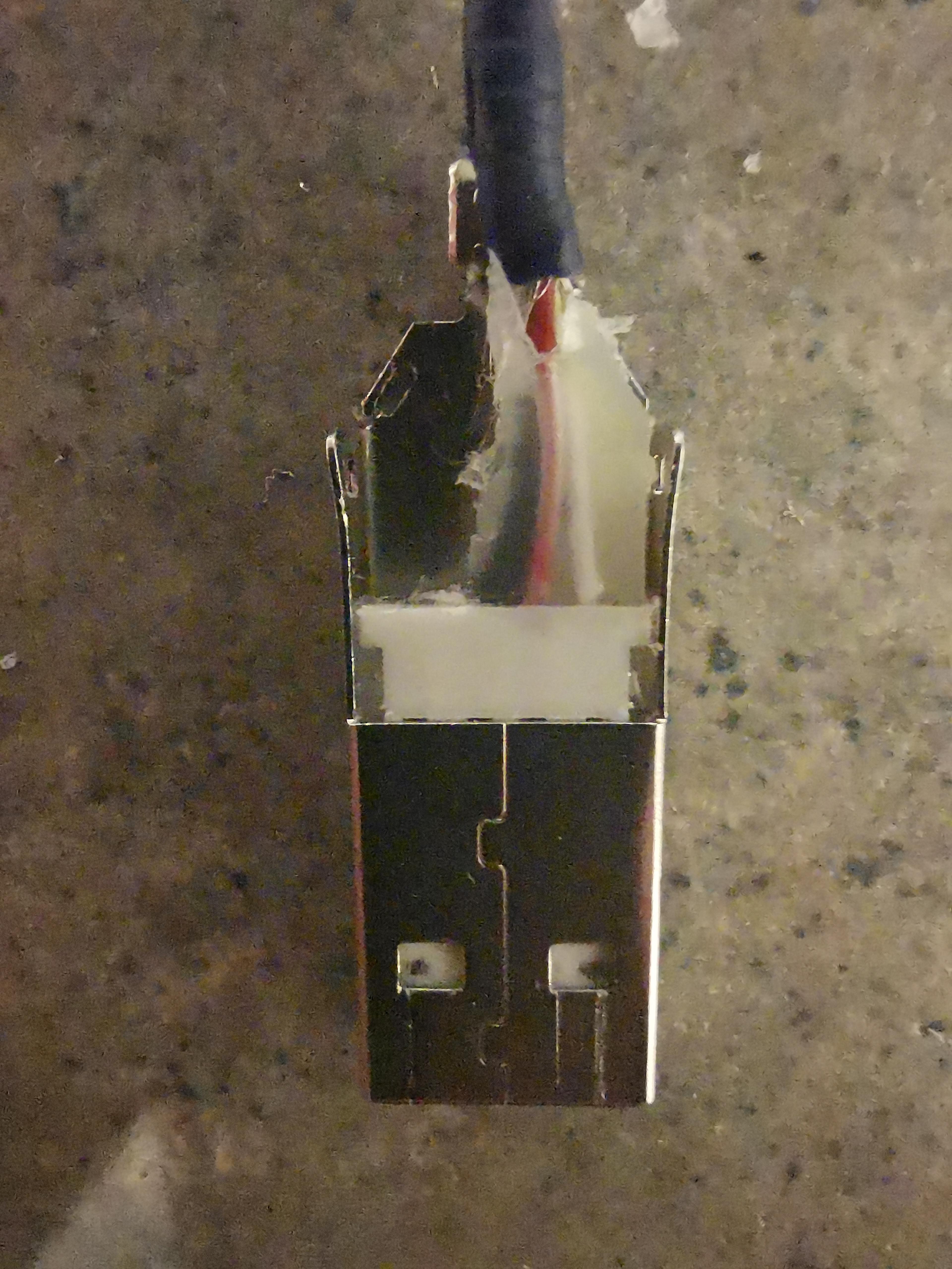 Trying to repair a USB cable with only 3 wires. There's no gnd? The