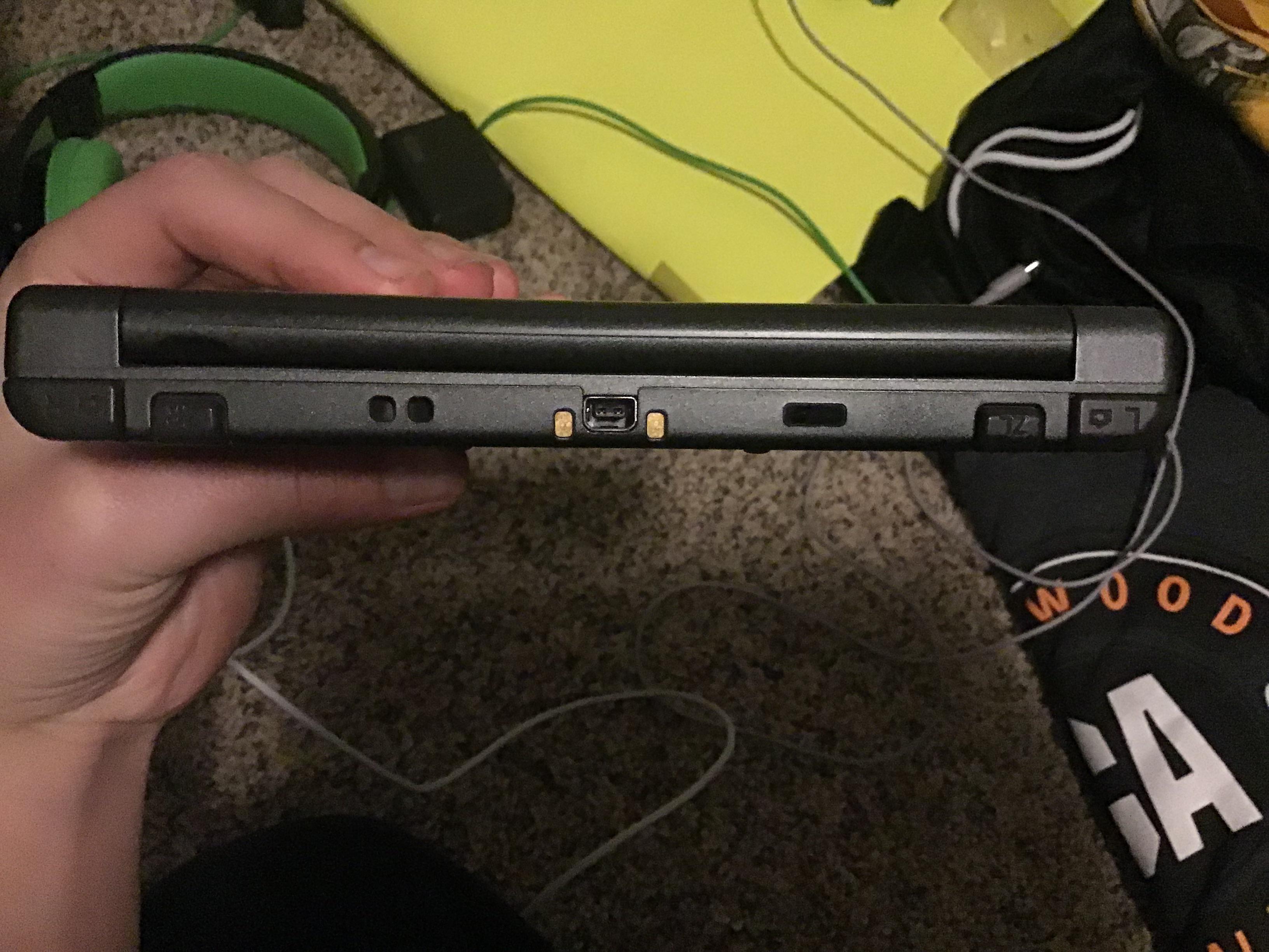 What are the copper plate things for by the charging port? r/3DS