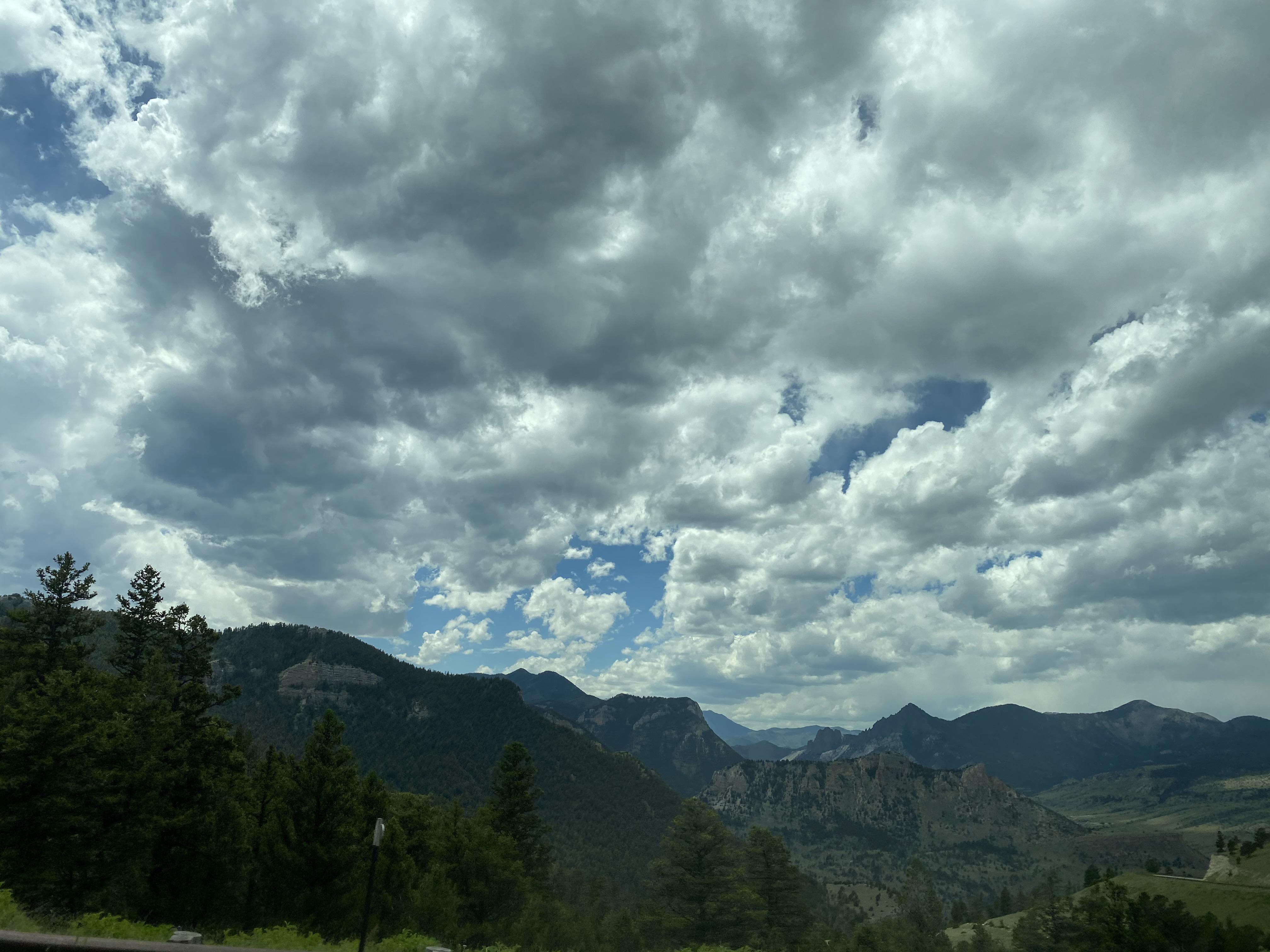 The mountains in Sunlight Basin, Wyoming. r/what_i_saw_outside