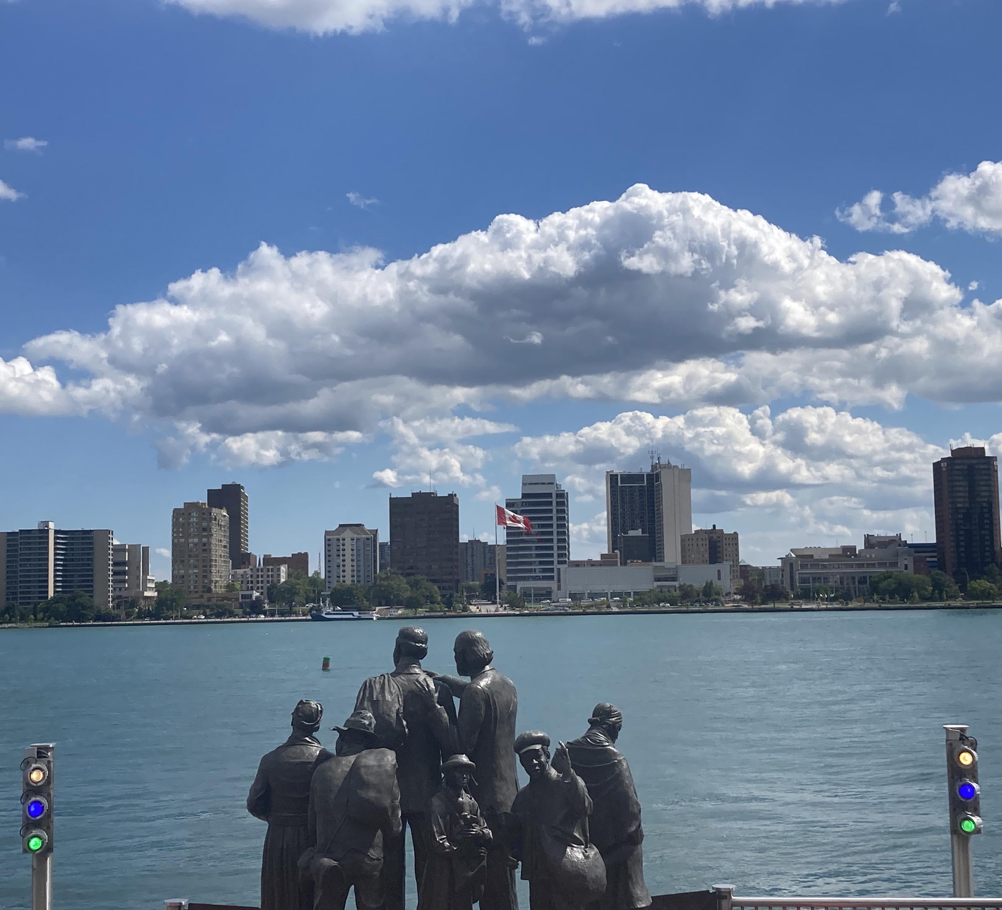 View of Canada from Detroit 😍 r/Detroit