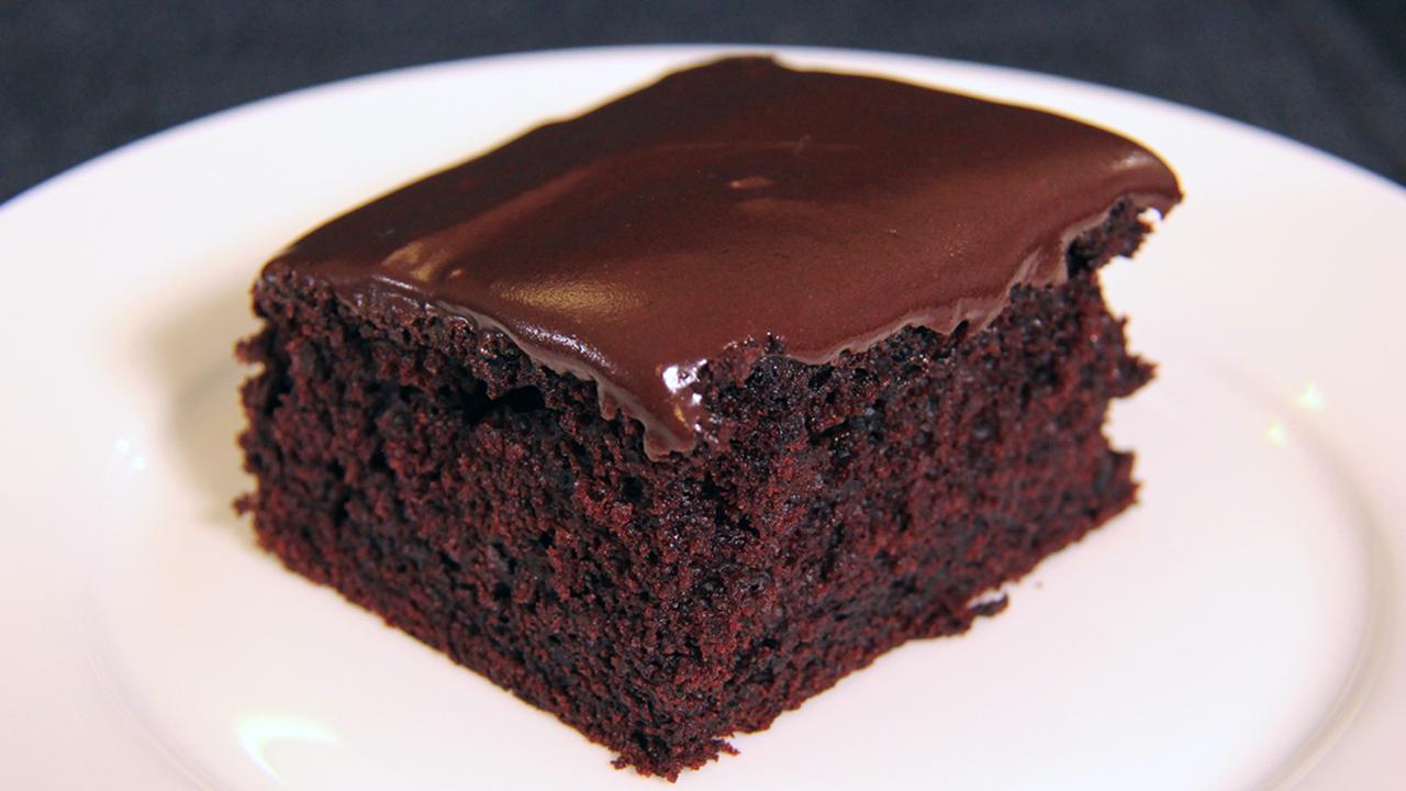 Chocolate Depression Cake! No Milk, No Eggs and No Butter! Vegan Friendly! (Recipe in comments