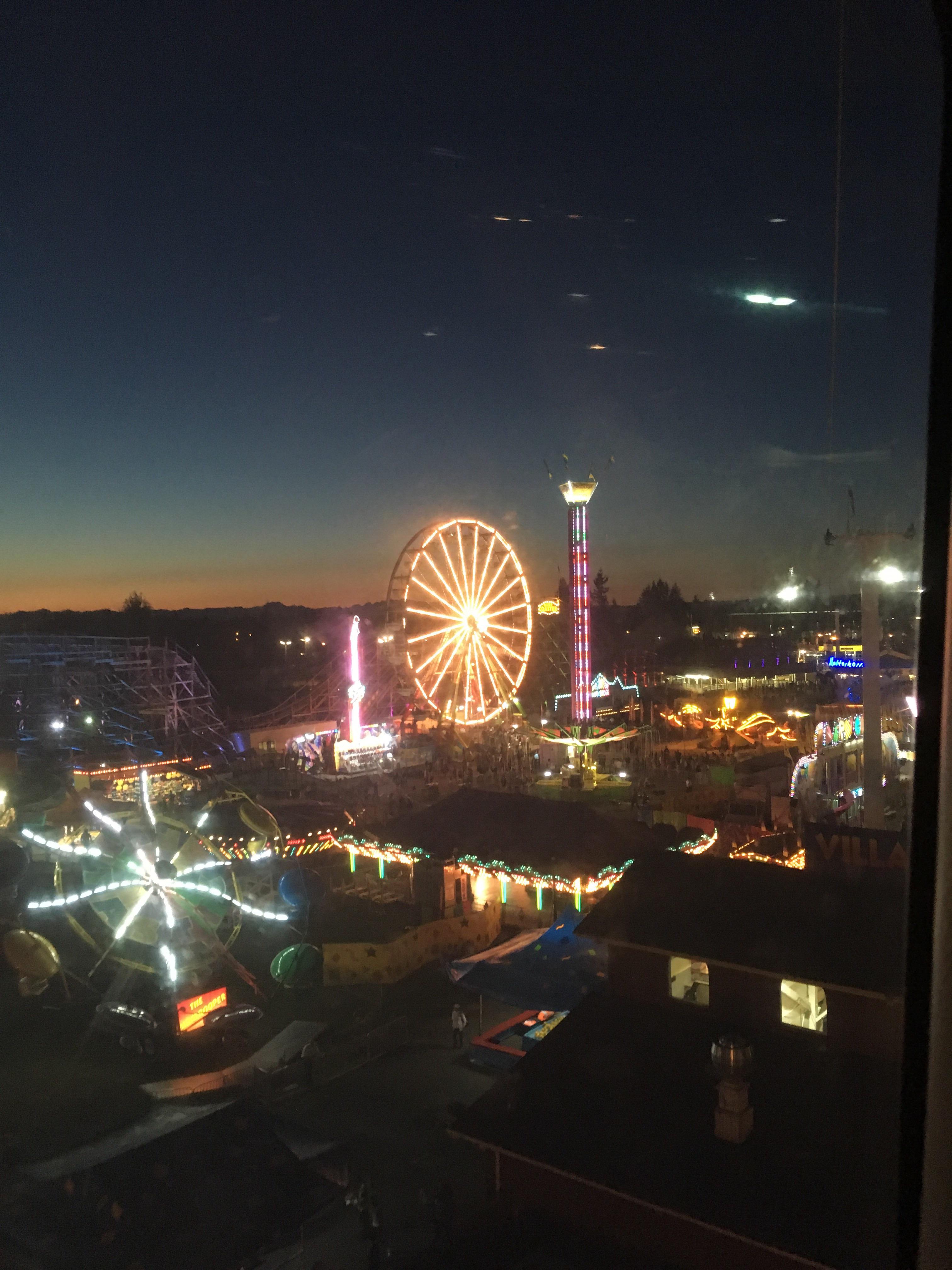 Sunset at the Washington State Fair pics
