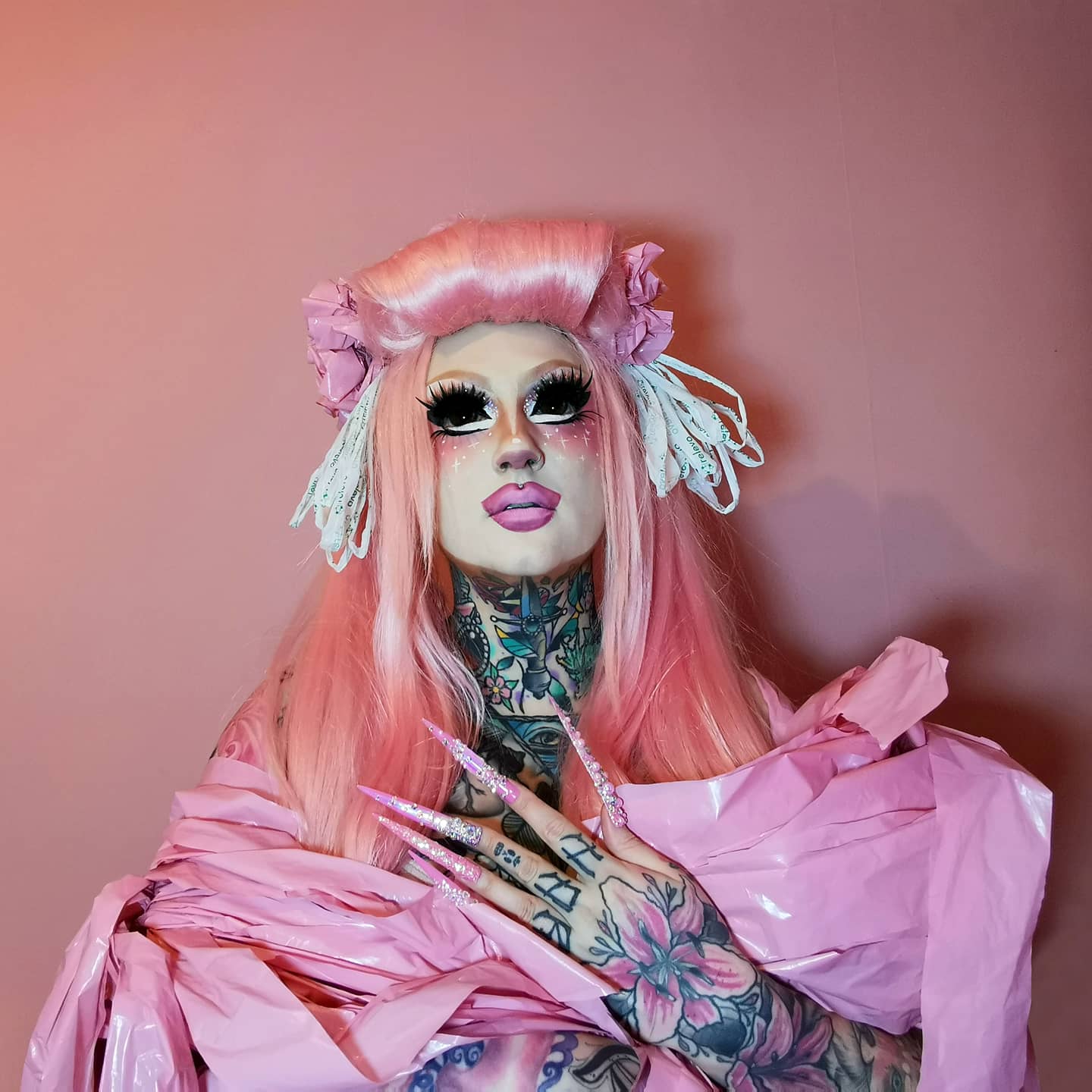 Started to not block the front of my brows and i’m LOVING the result Drag