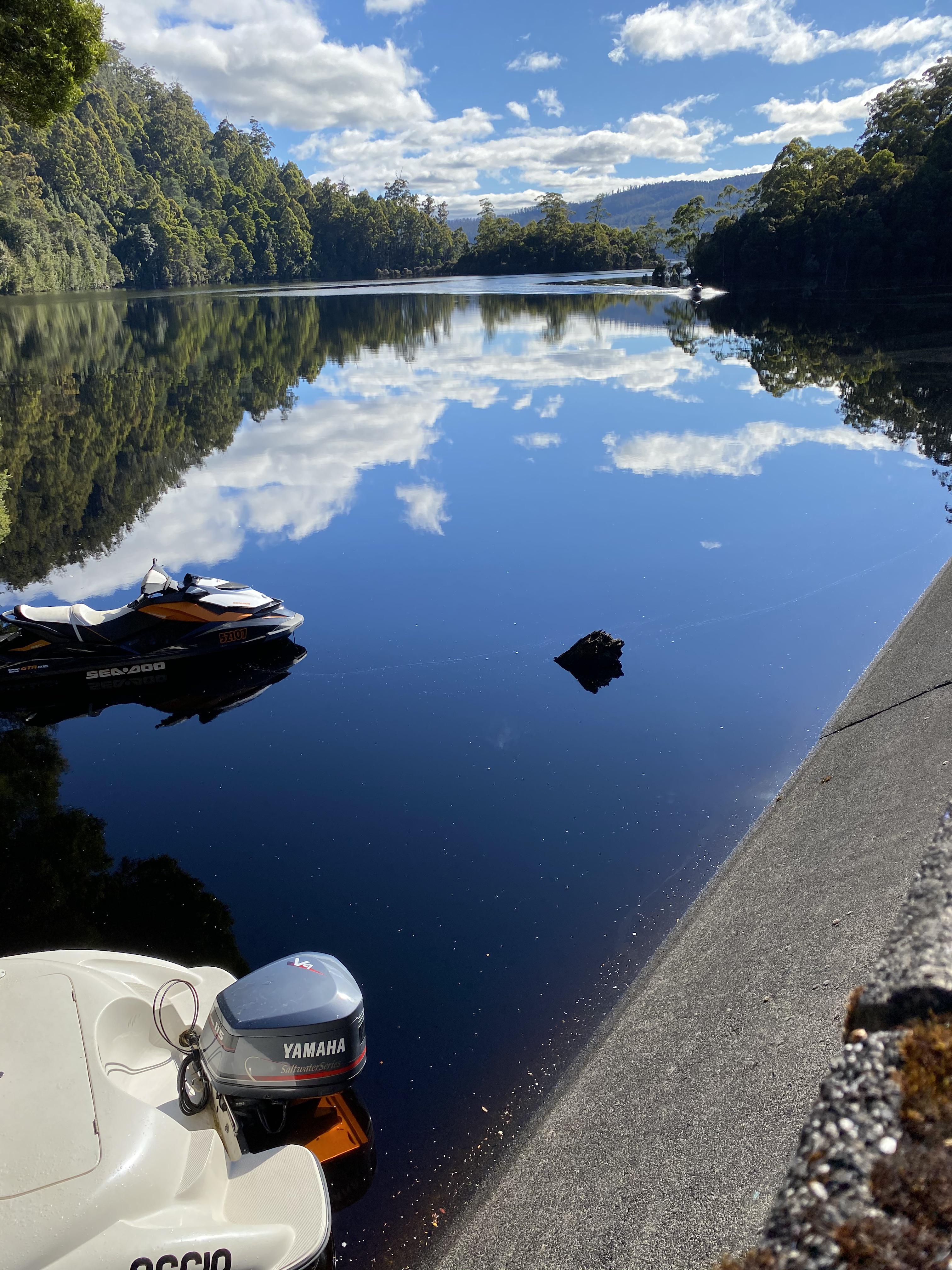 Lake Mackintosh at it’s magnificent self! r/tasmania