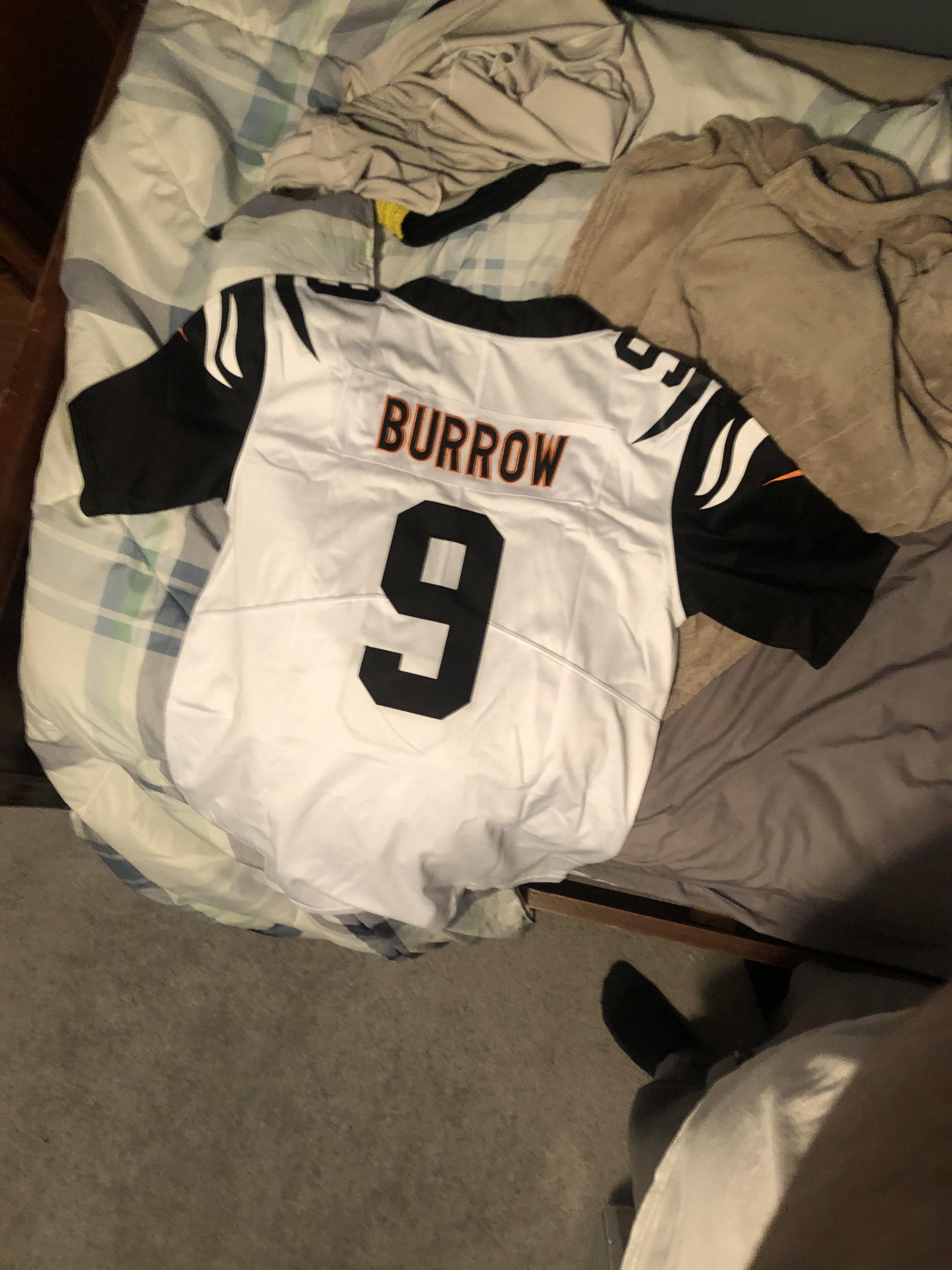 DHgate Burrow Jersey arrived, stitched numbers and name, 28. If you