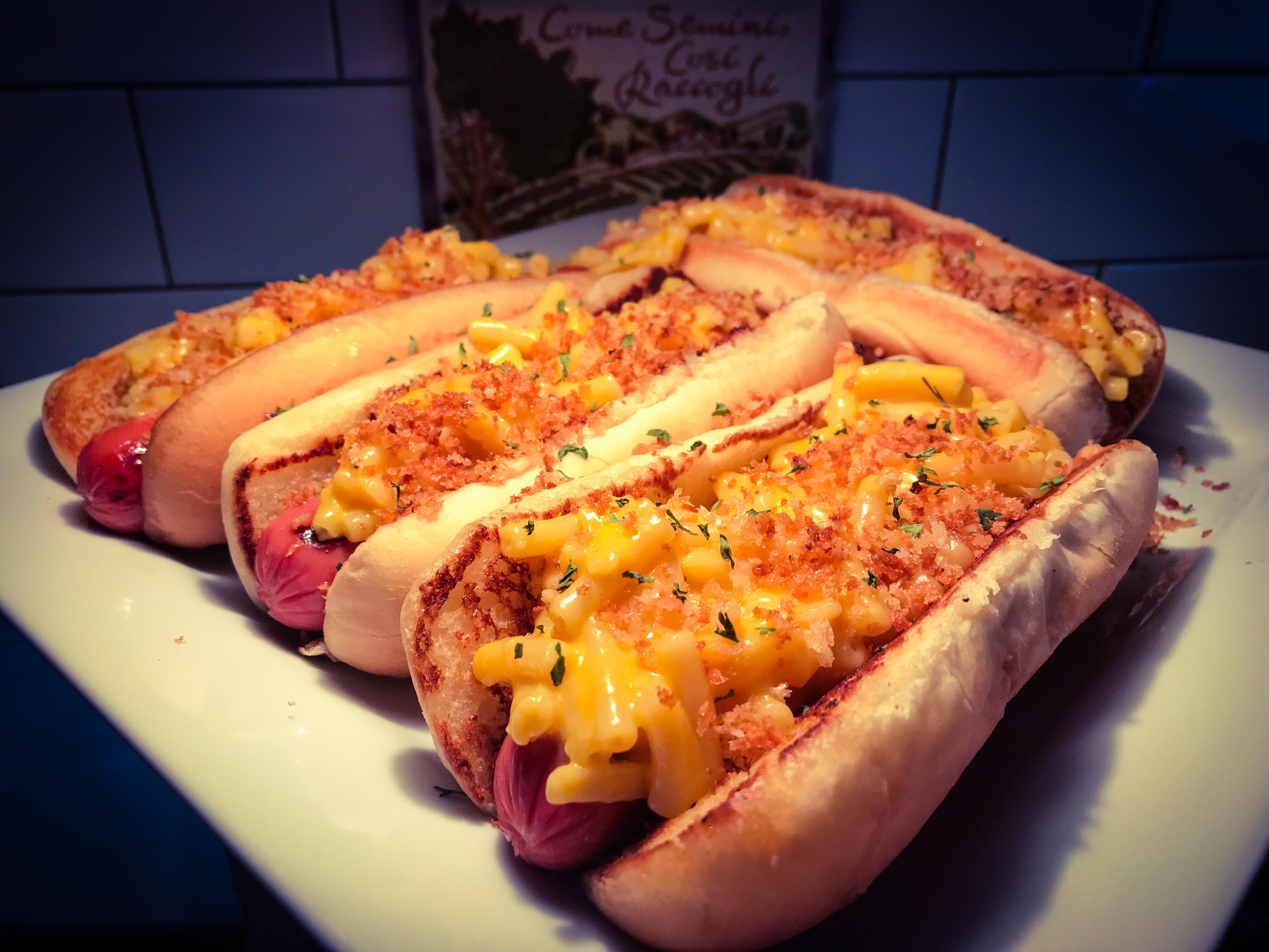 [Homemade] All Beef Dogs with Toasted Garlic Butter Buns, Mac and