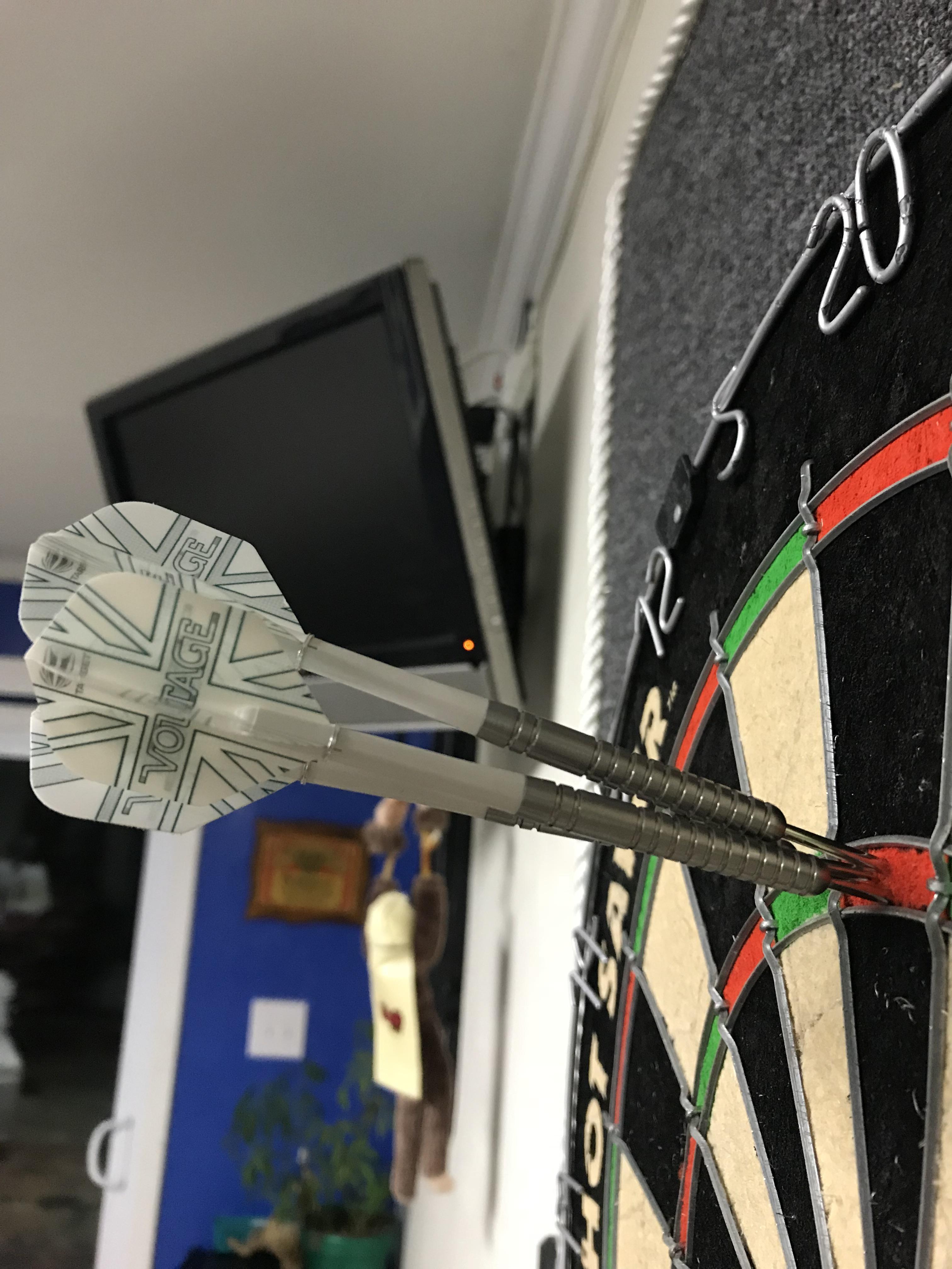 First 180 with the new darts! Rob Cross Voltage 21g, best darts I’ve
