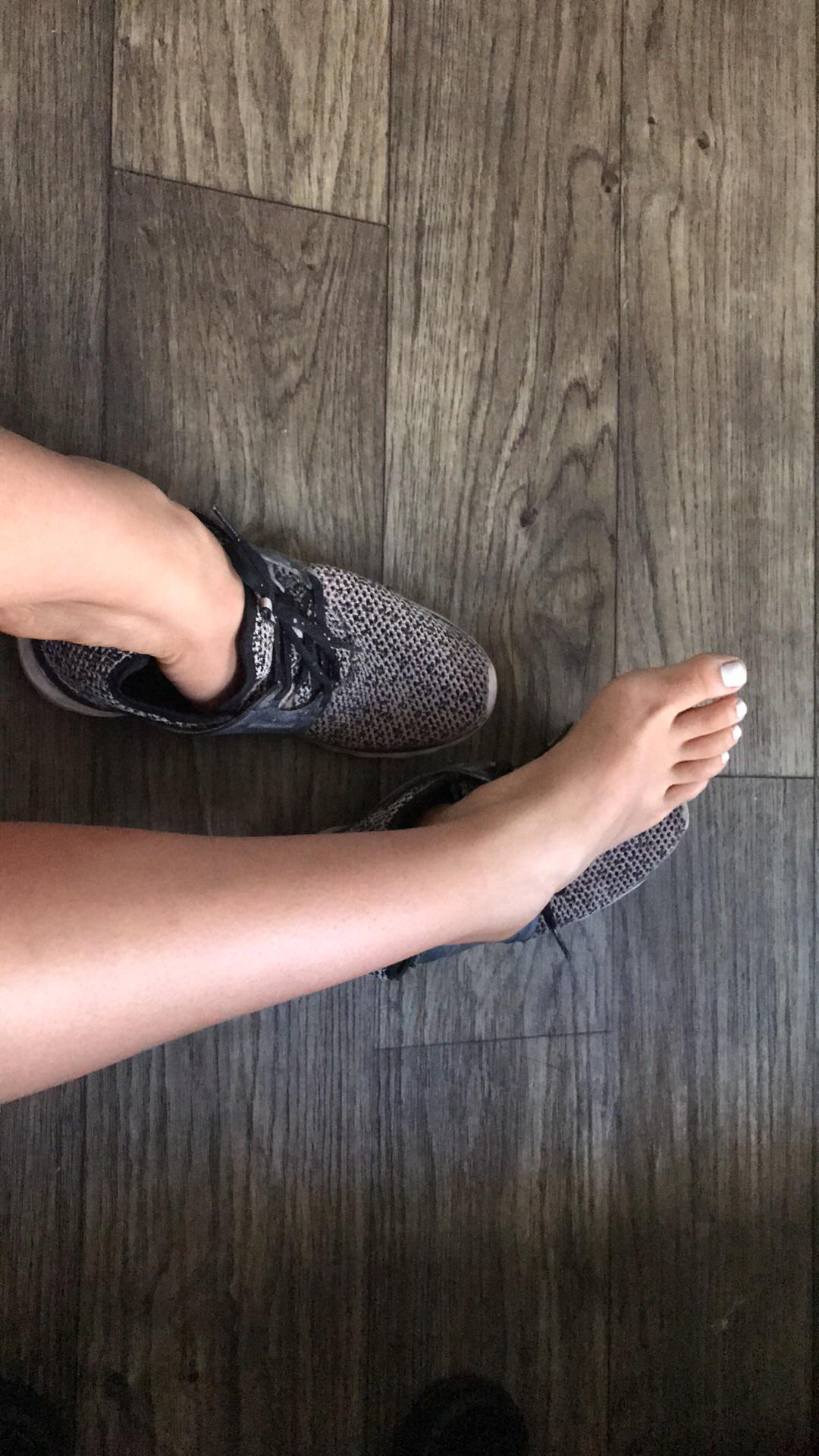 Well worn shoes for sale! I wear these barefoot 😘 r/WellWornShoes