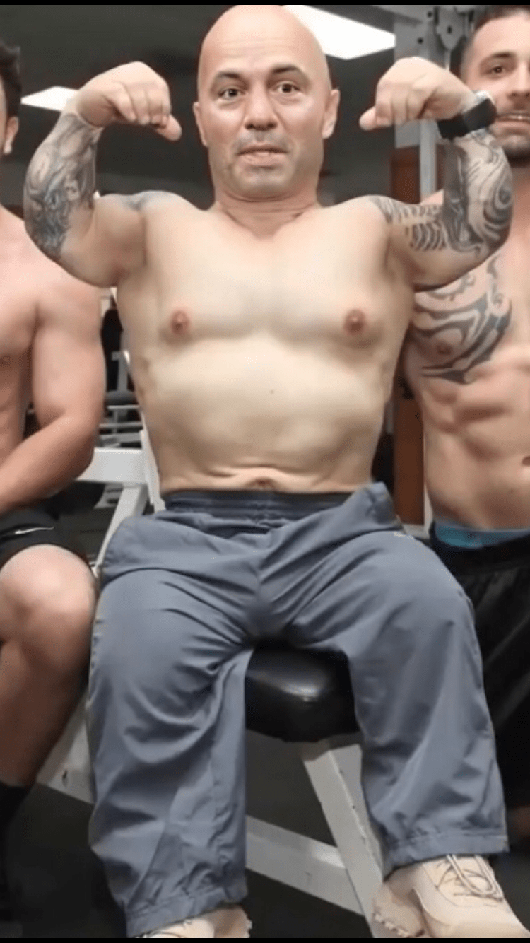 Social Joe Rogan's Real Height Once Again Questioned As