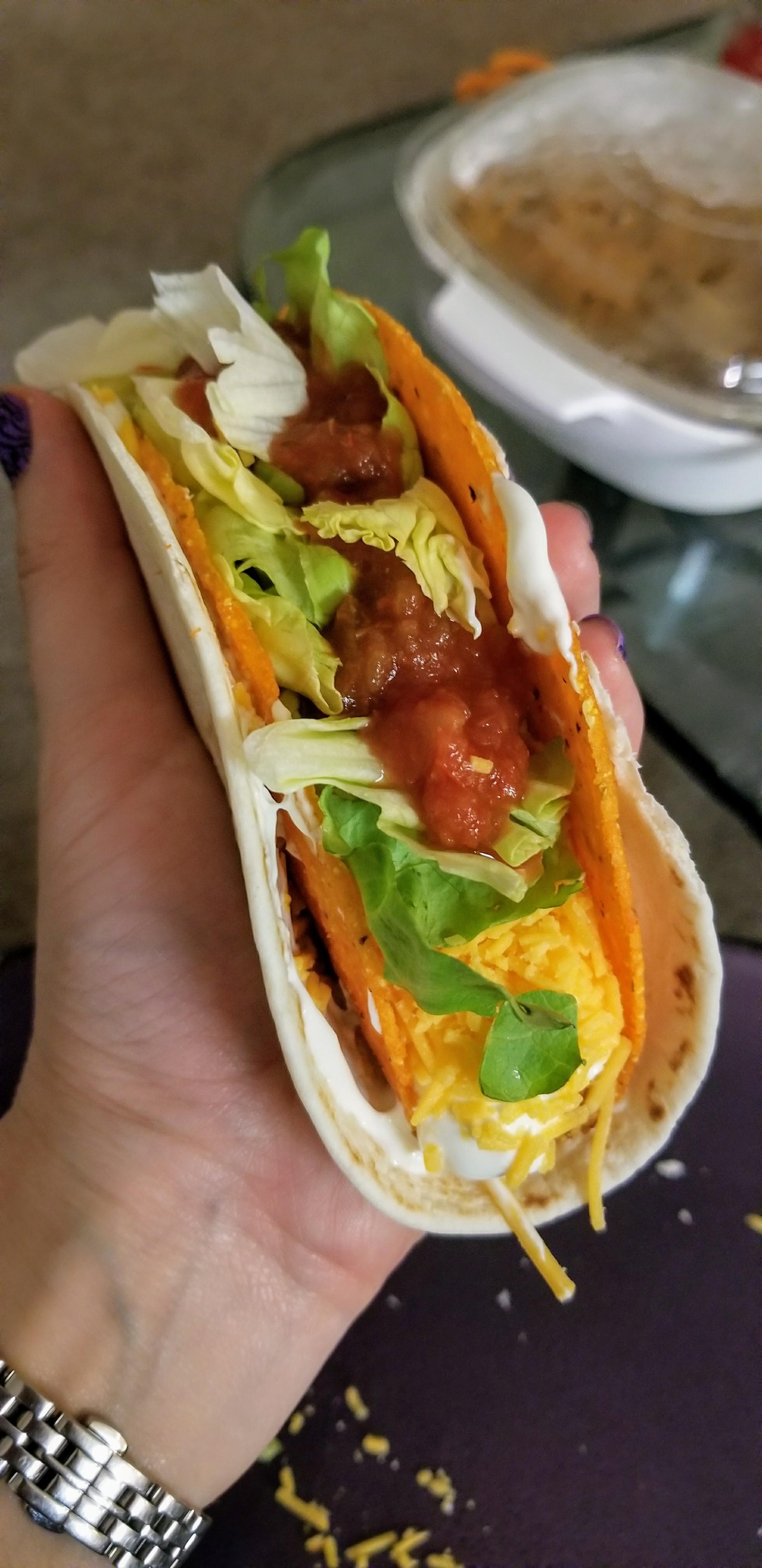 [Homemade] Nacho cheese double decker tacos. r/food