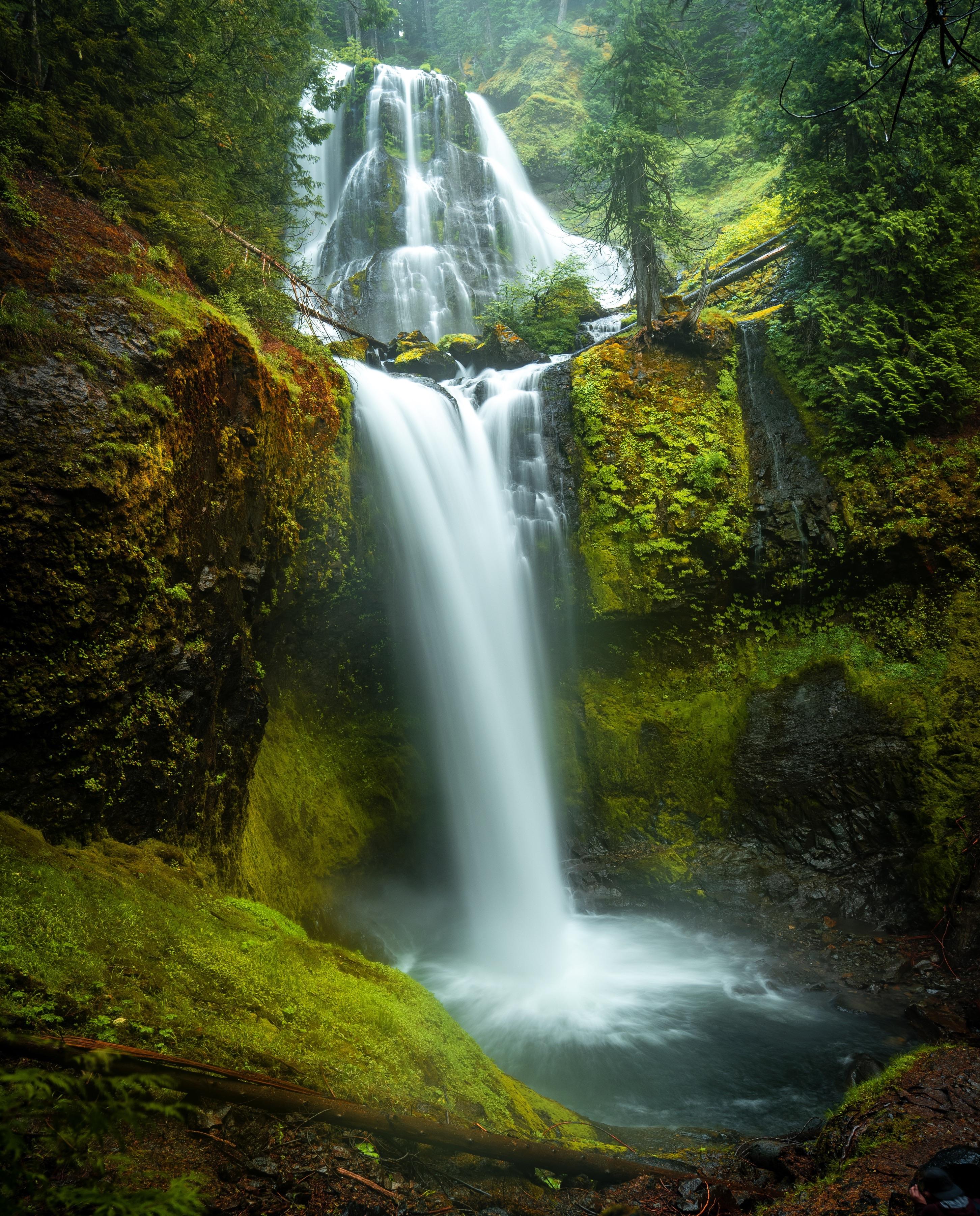 Gifford Pinchot National Forest r/Waterfalls