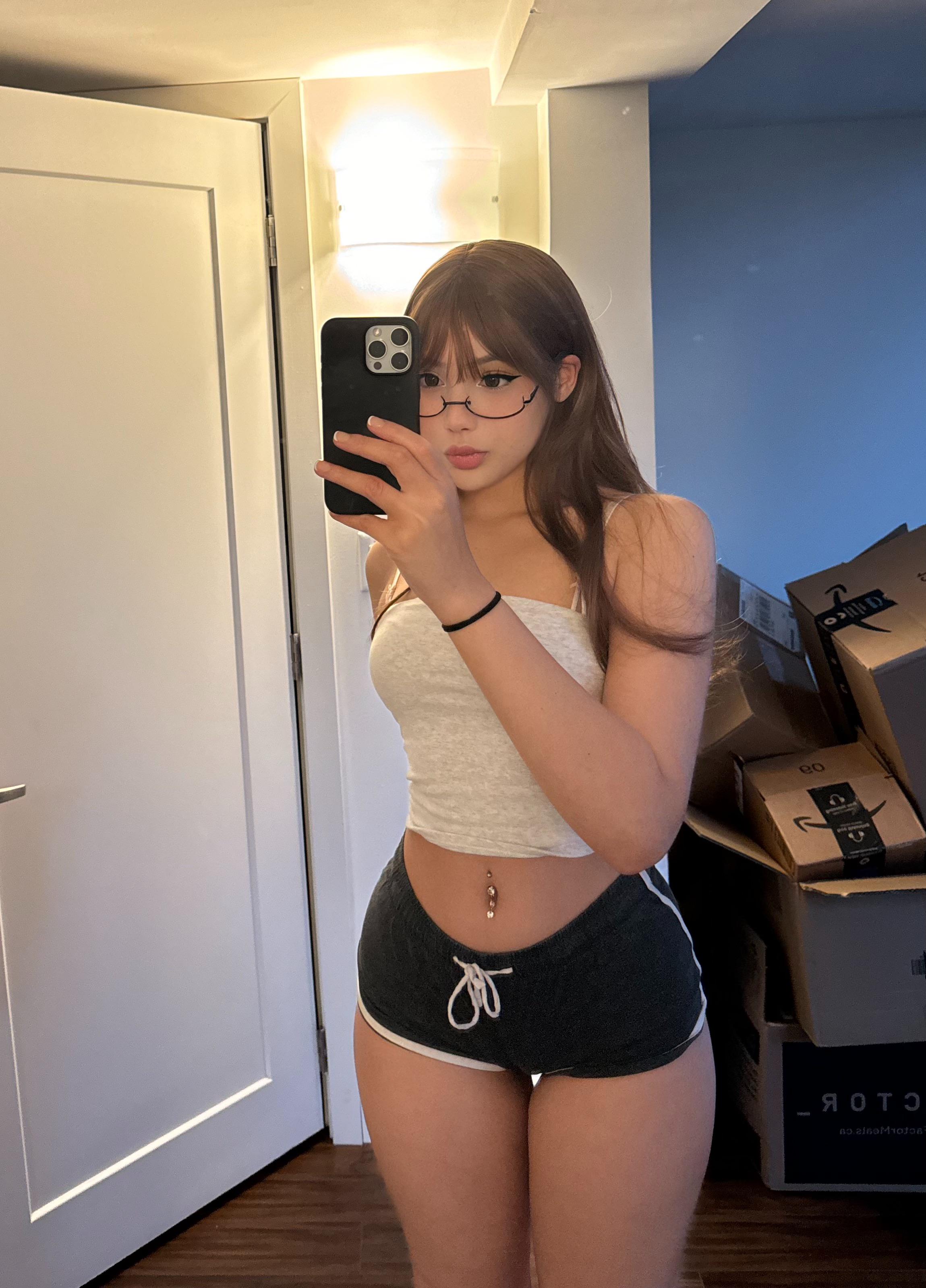 Hana 💕 (u/strawbunnix) - Reddit
