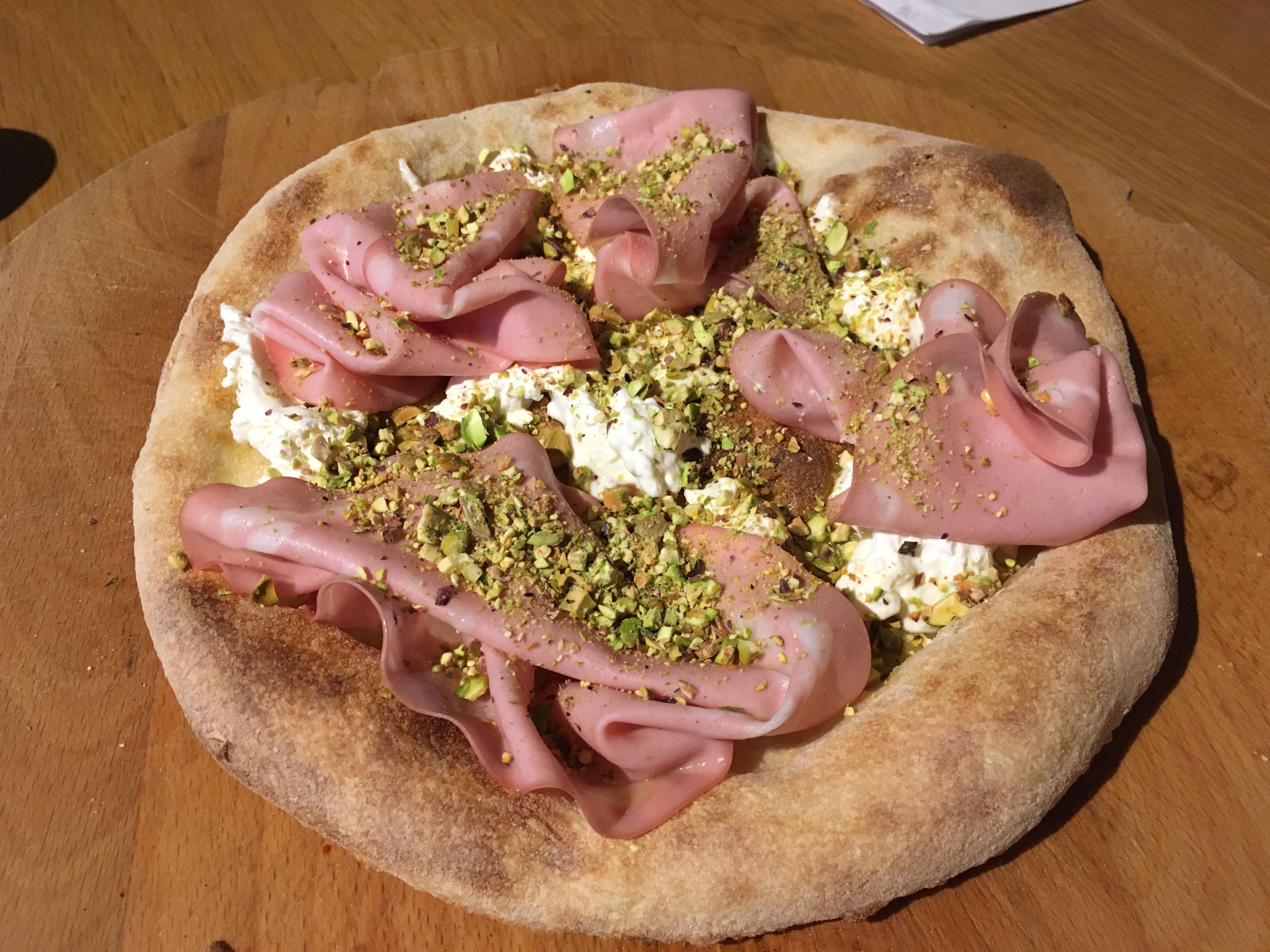 My mortadella, burrata cheese and pistachios pizza r/Pizza