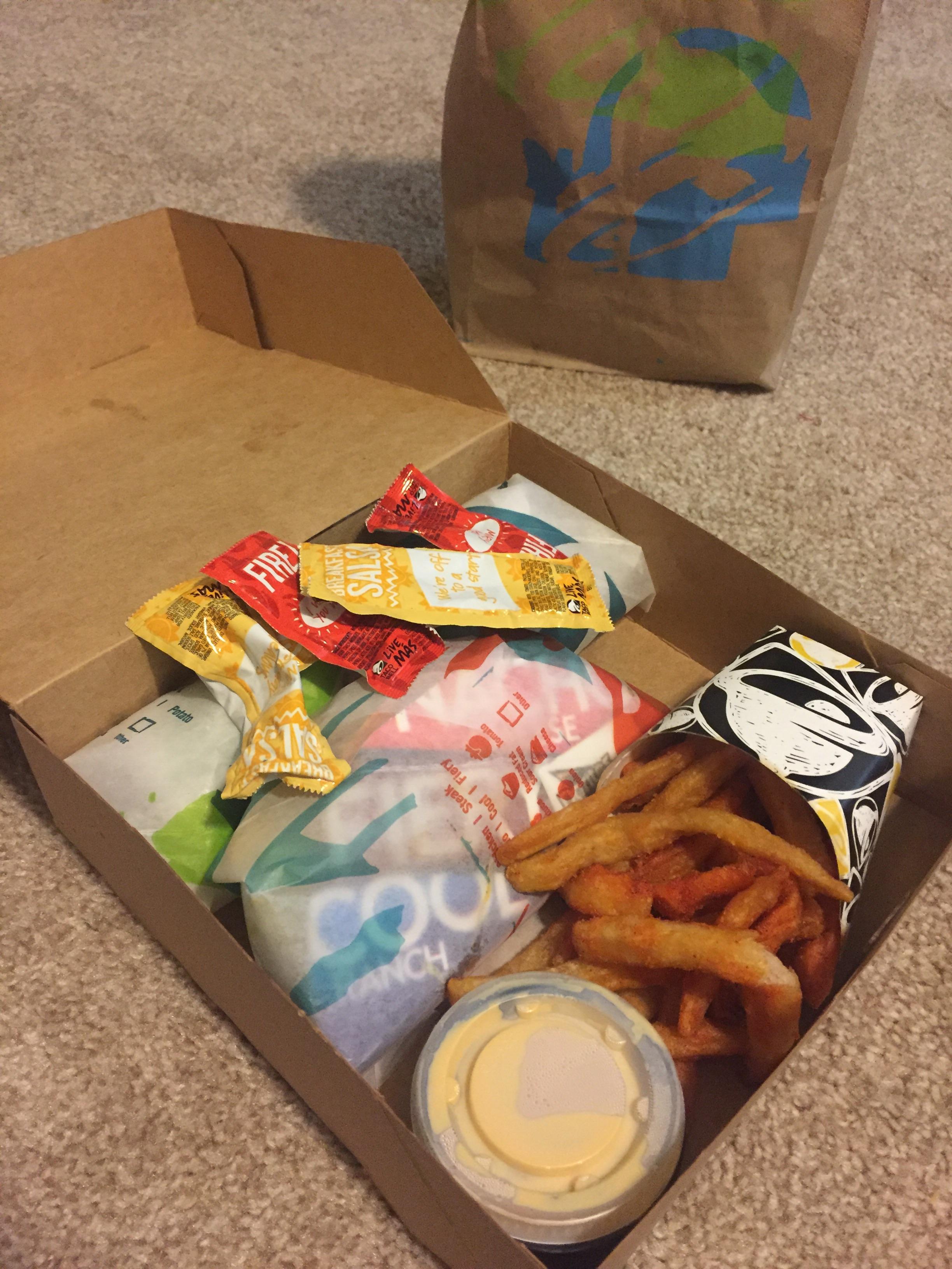 The best 5 buck box. r/tacobell