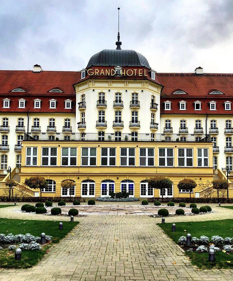 The Grand Hotel Sopot, Poland r/AccidentalWesAnderson