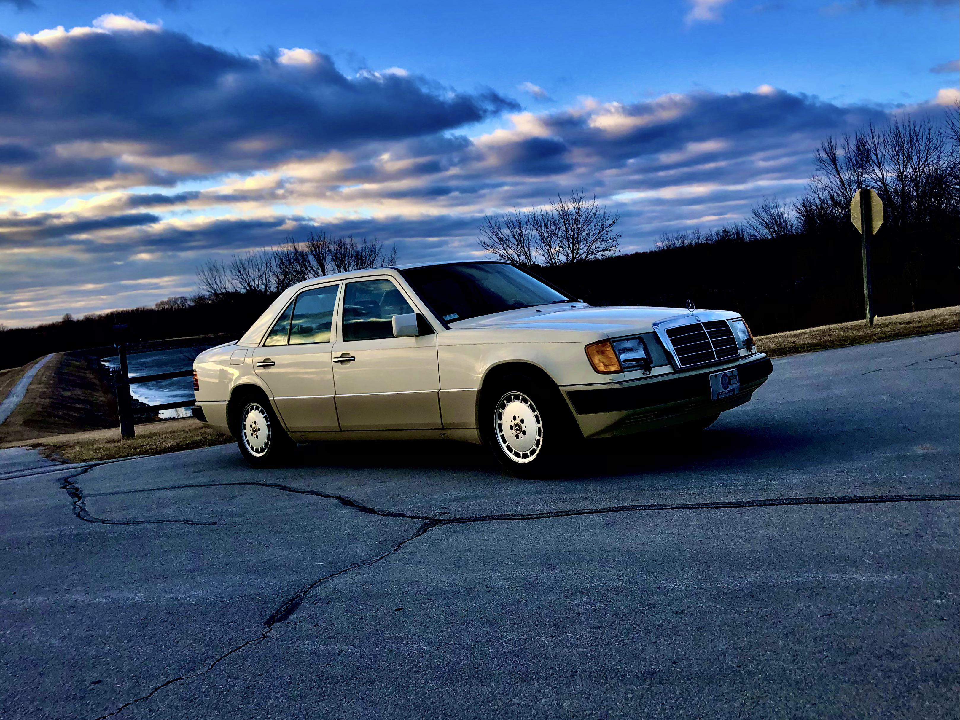 Are w124’s popular again? Here’s my 1990 300e r/mercedes_benz