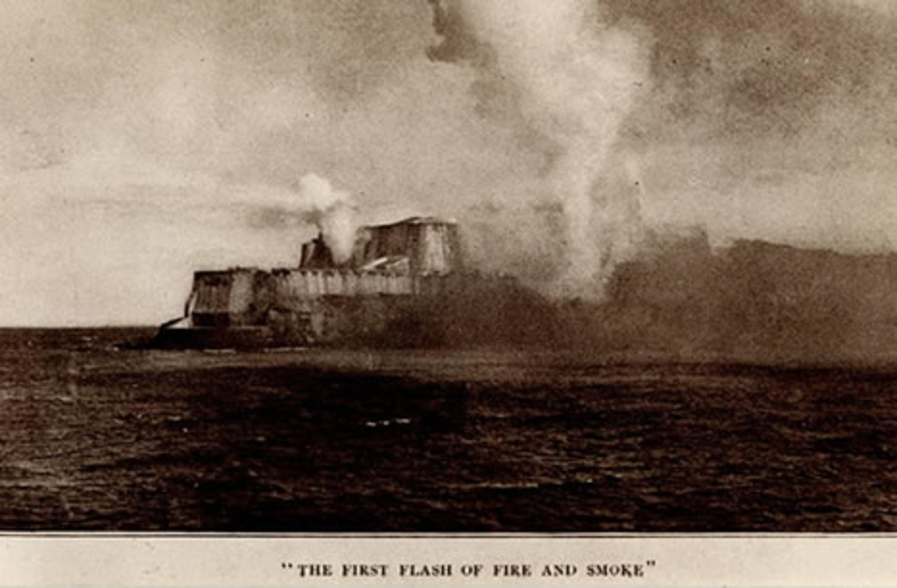 American naval forces bombards Castillo San Felipe del Morro in San