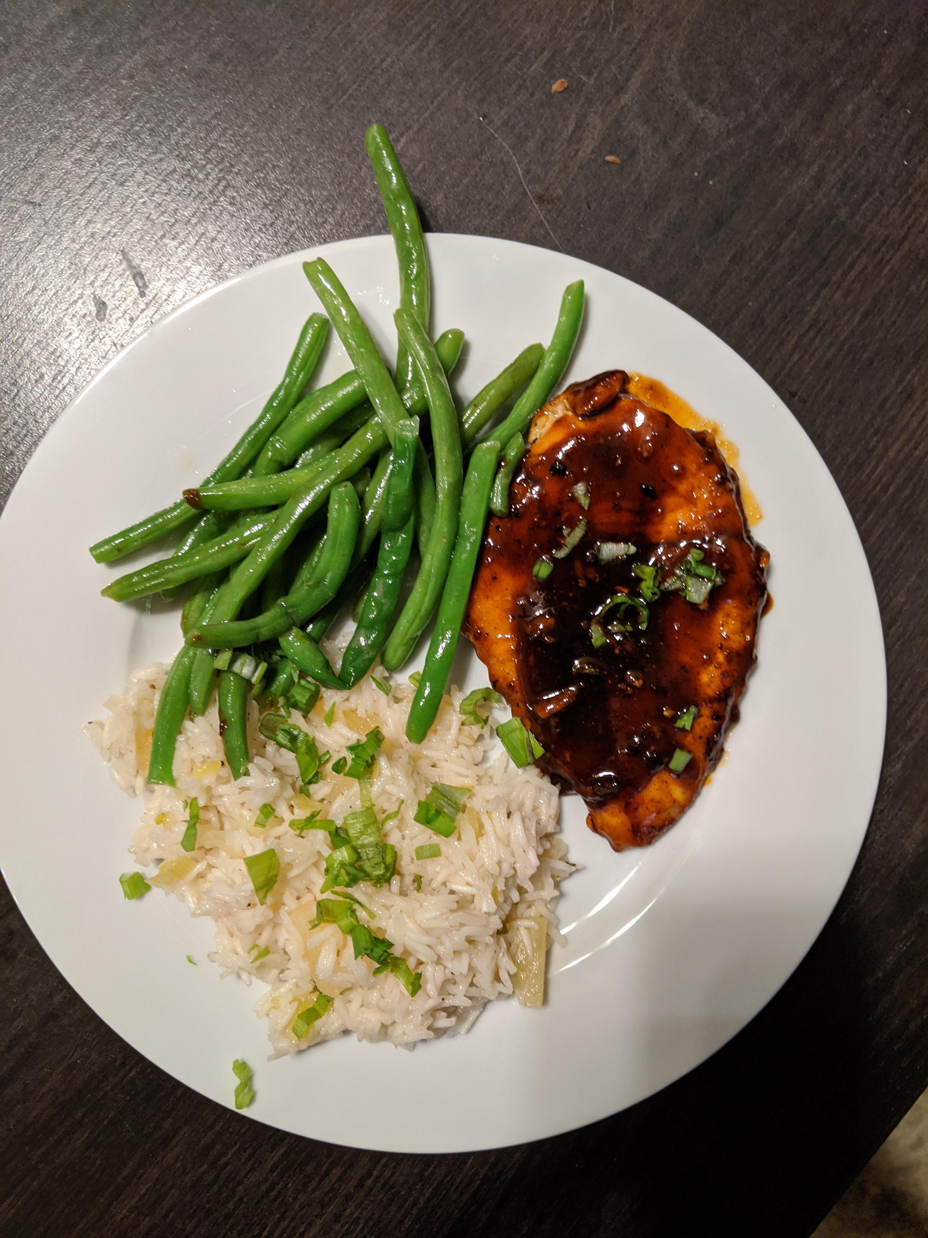 Sweet 'n Smoky Chicken Cutlets with Cherry Ancho BBQ Sauce, Green Beans, and Pineapple Rice r