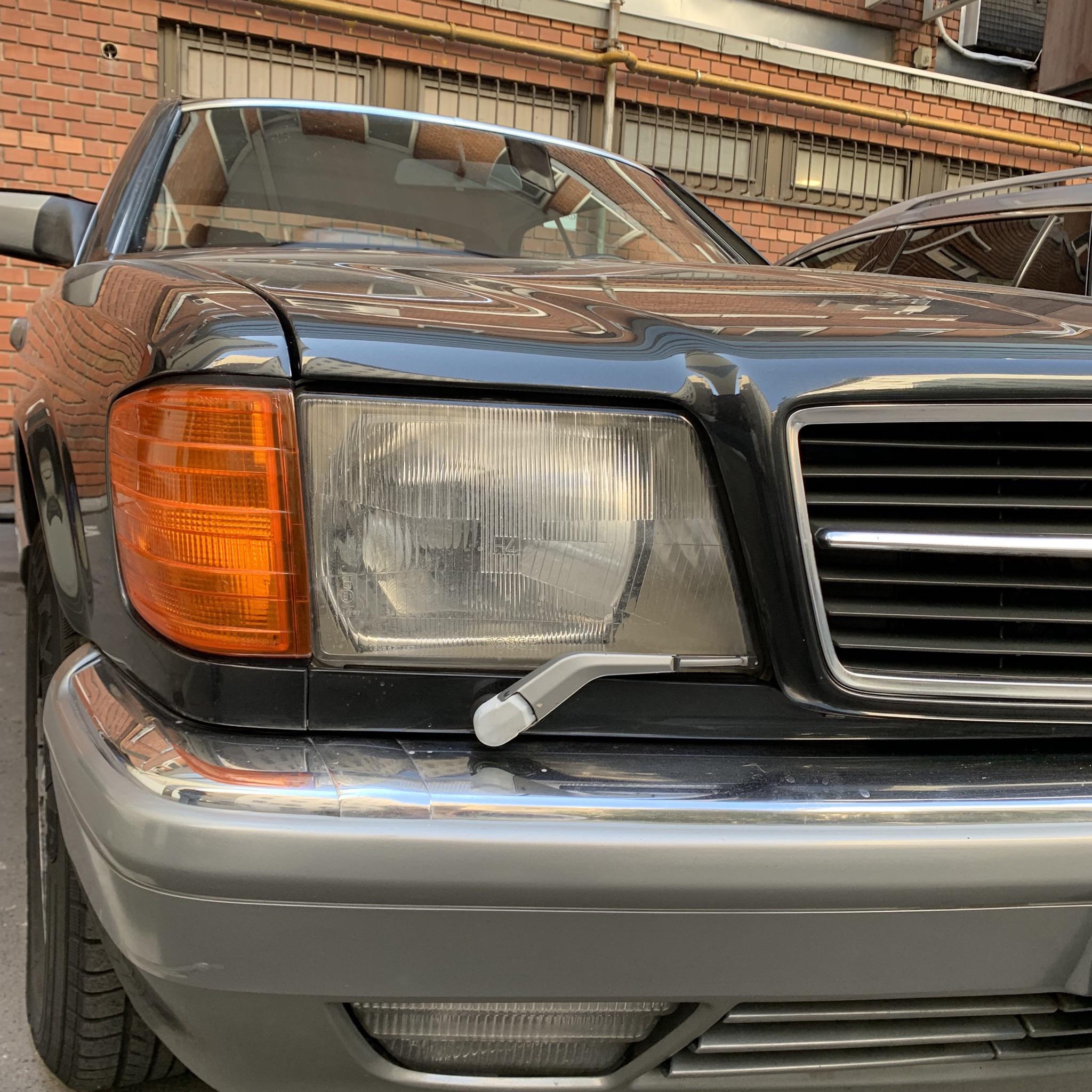 These car headlights have their own wipers : r/mildlyinteresting