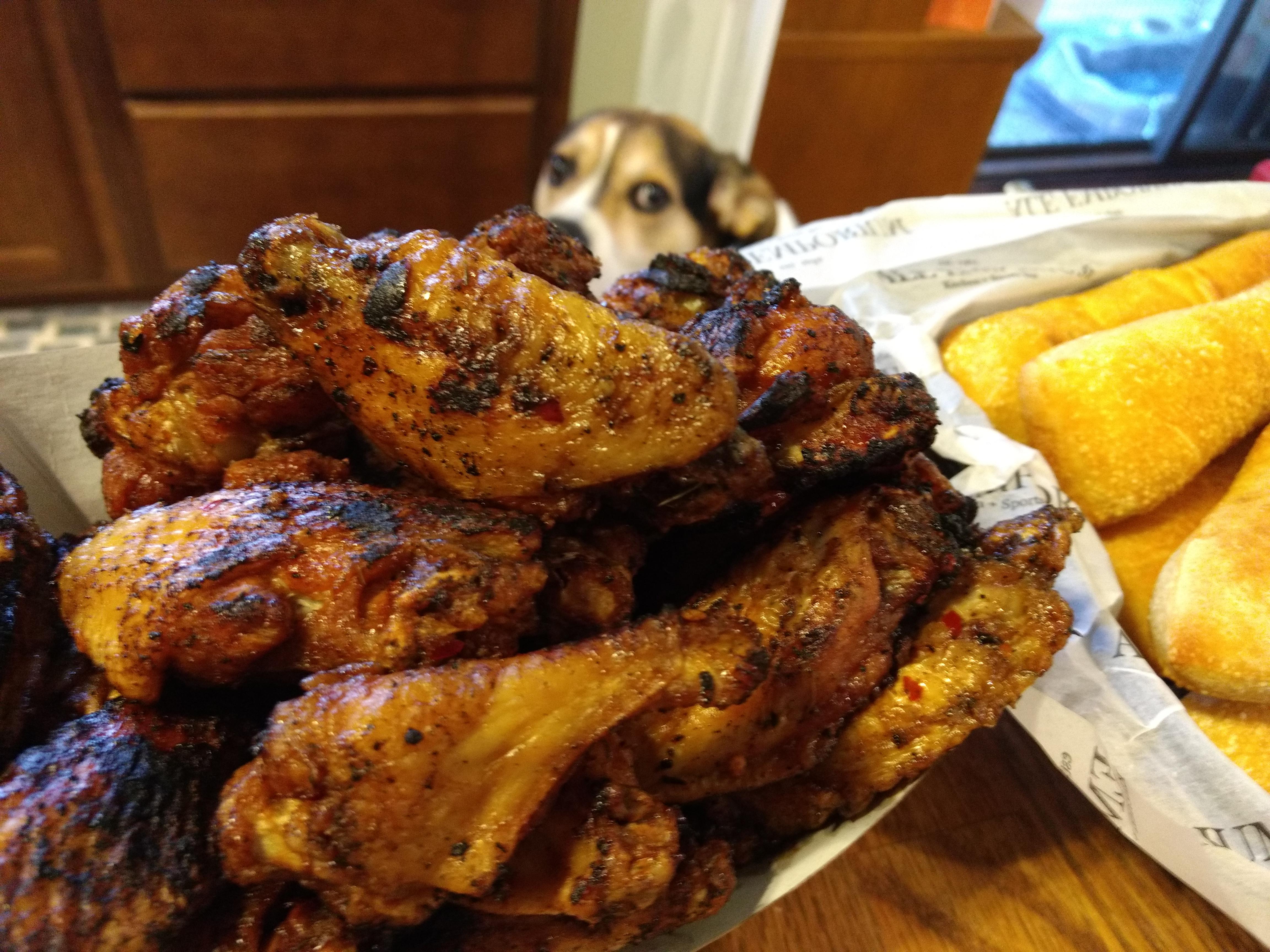 Grilled chicken wings r/FoodPorn