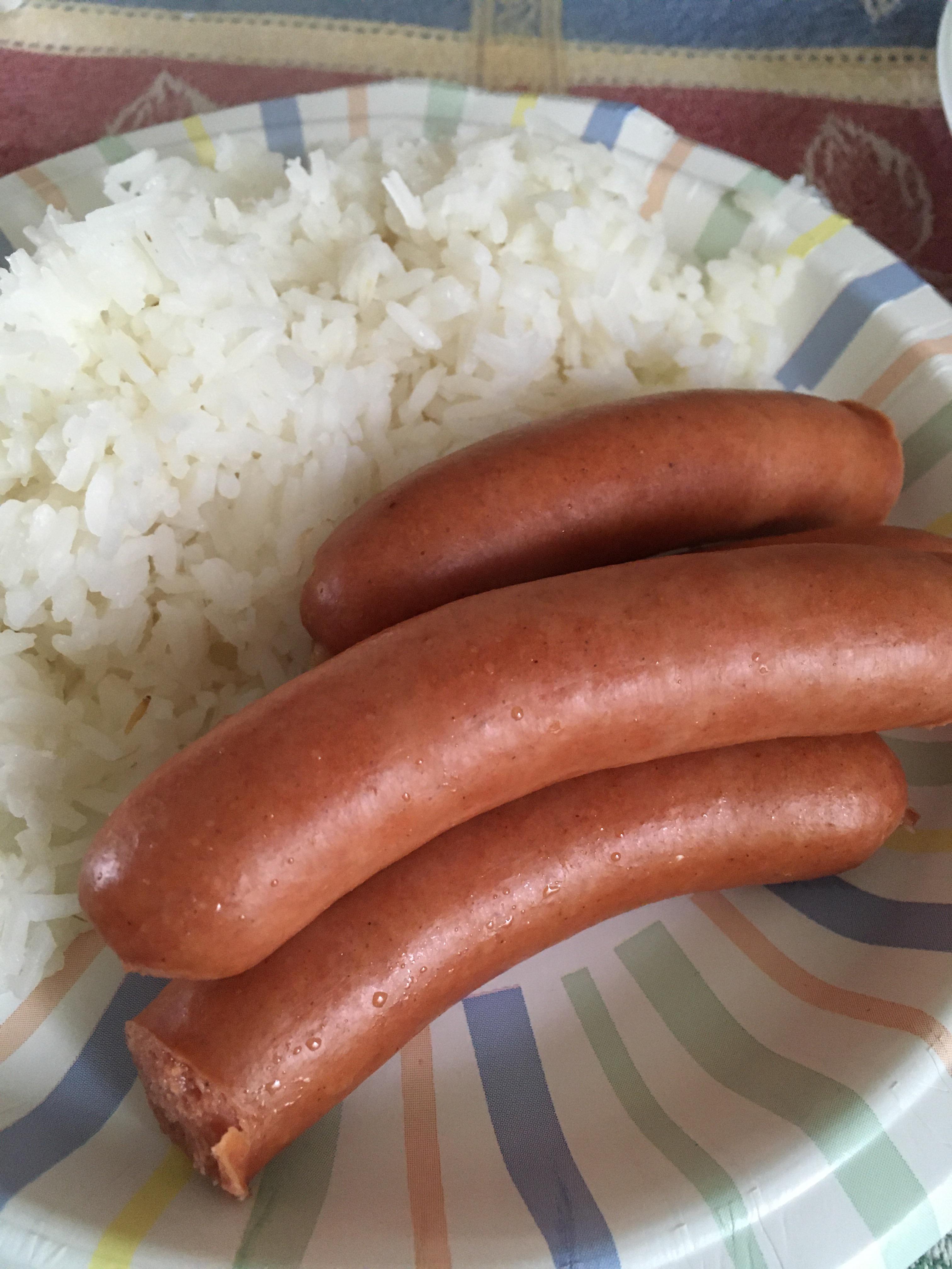 Microwaved hot dogs and rice r/shittyfoodporn