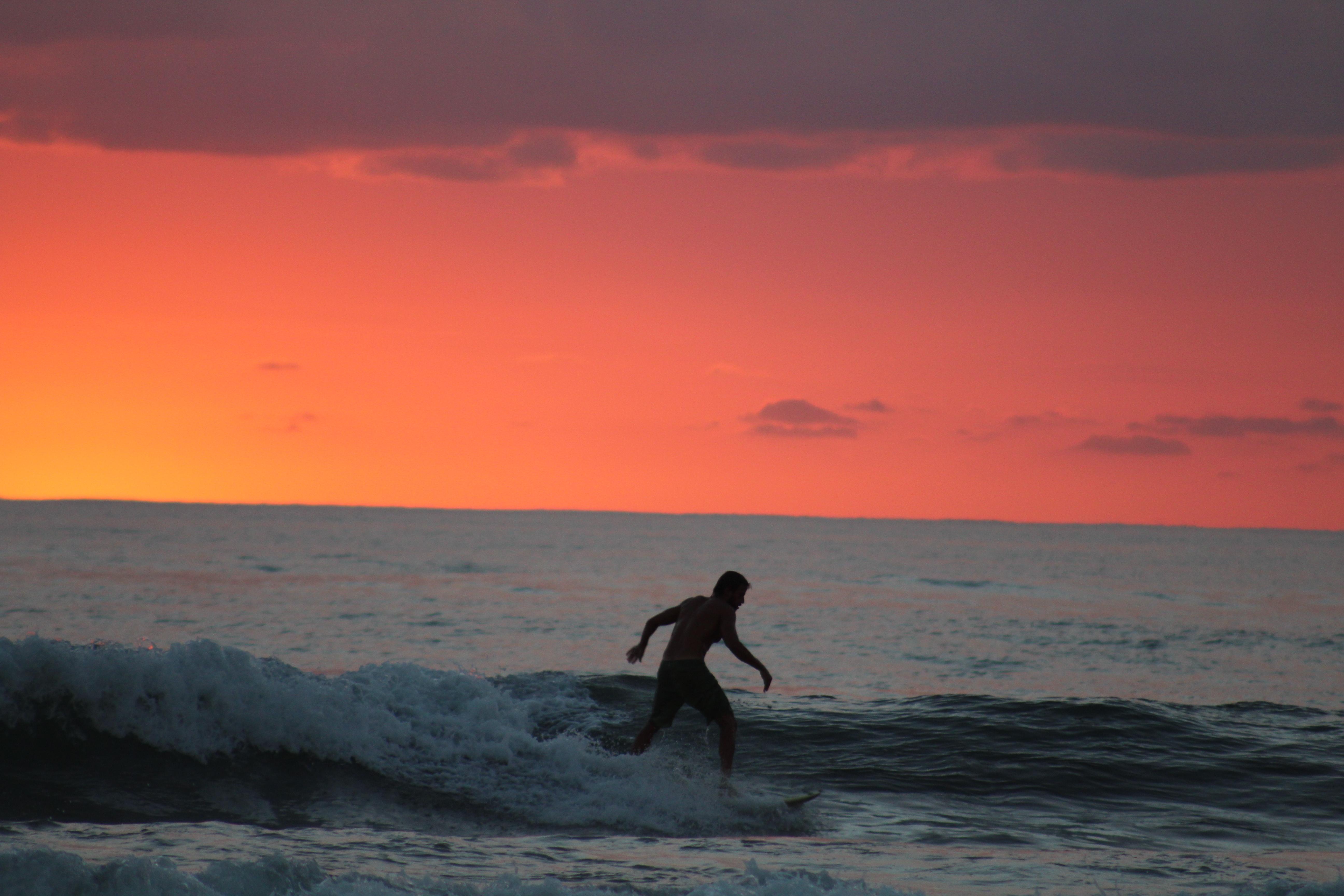 A picture I took in Jaco, Costa Rica r/iWallpaper