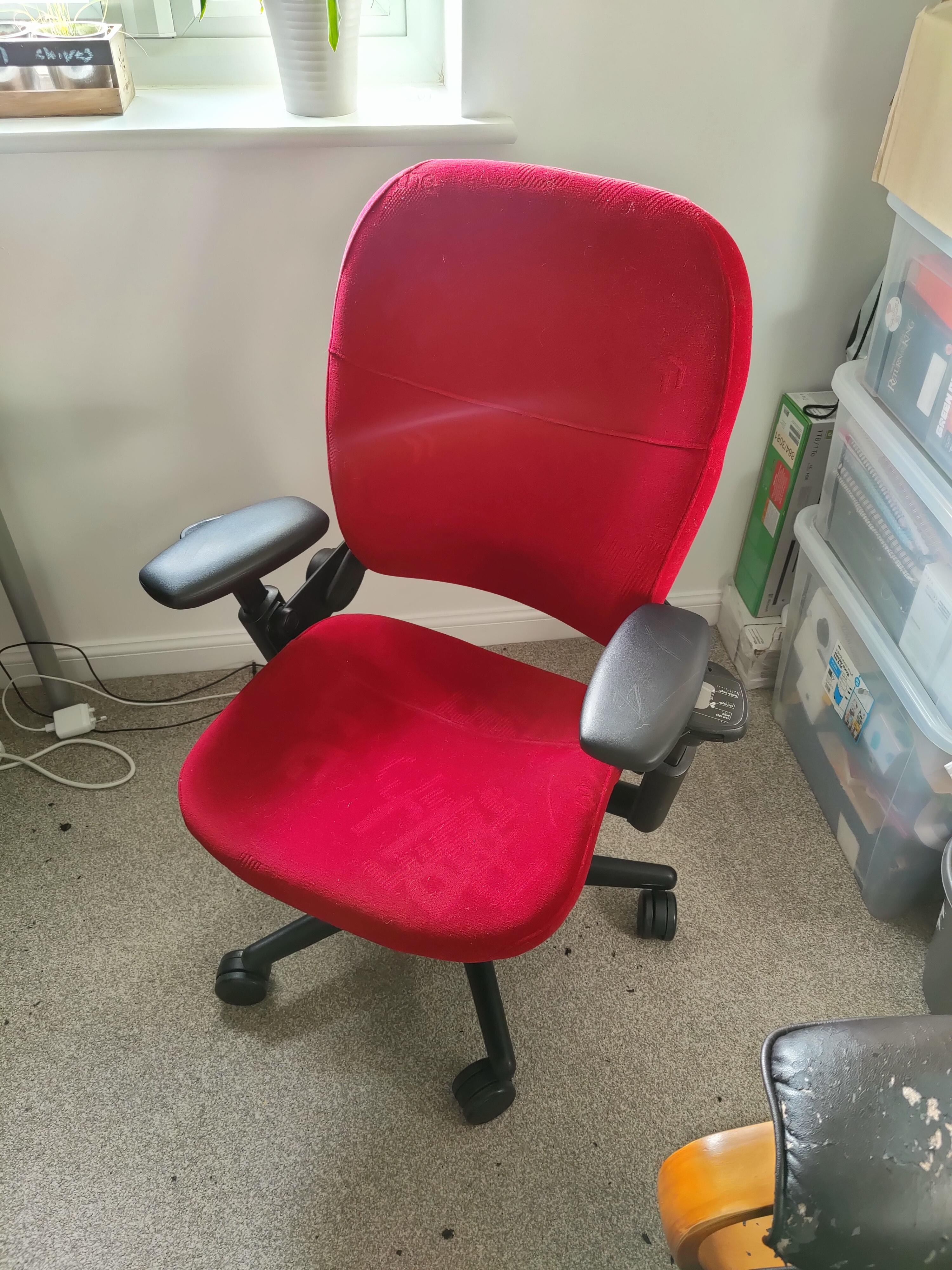 Replaced my Pleather Recliner with a Steelcase Leap v1 r/OfficeChairs