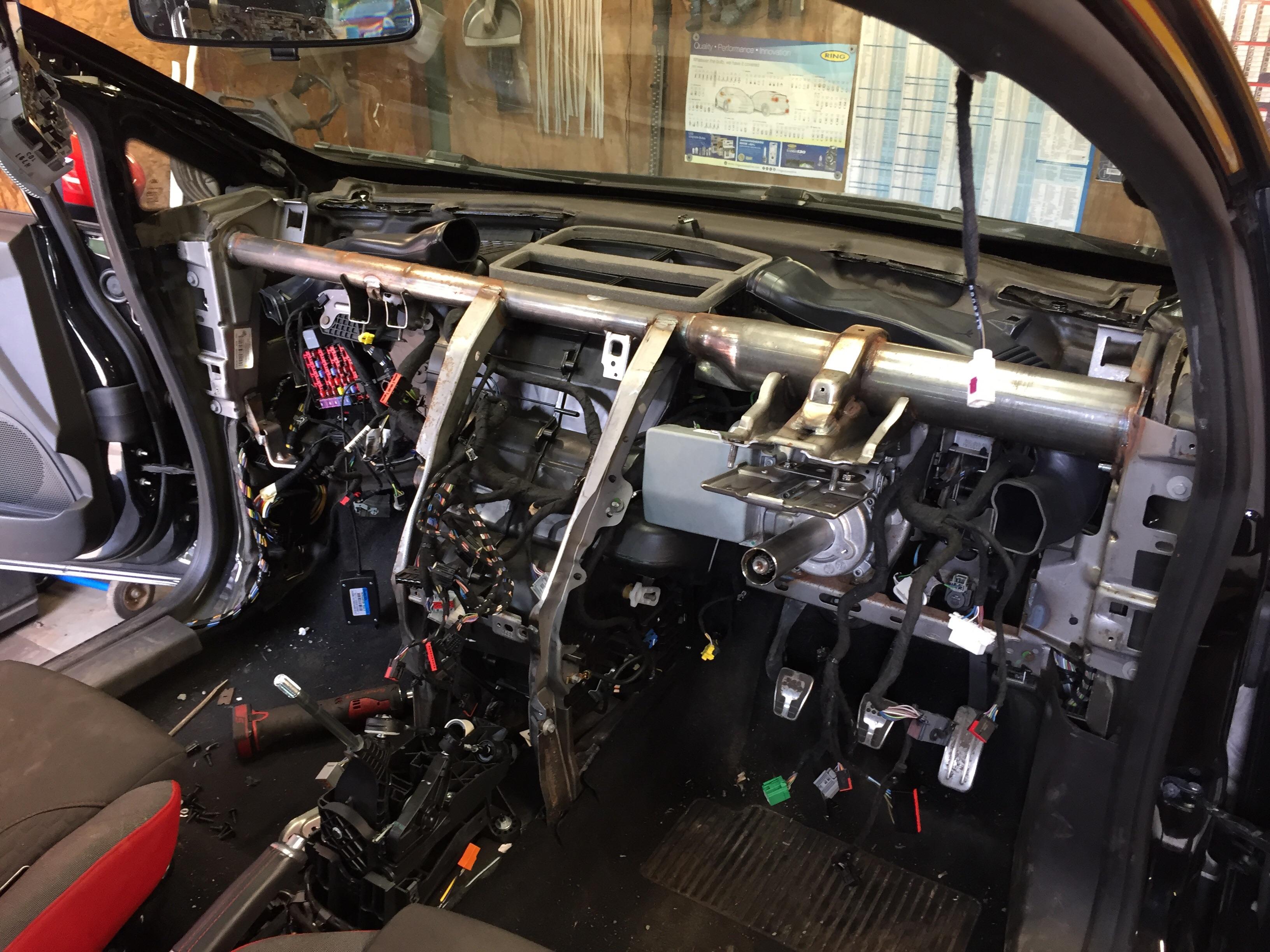 2016 Fiesta dashboard/Airbag replacement after accident repair. r