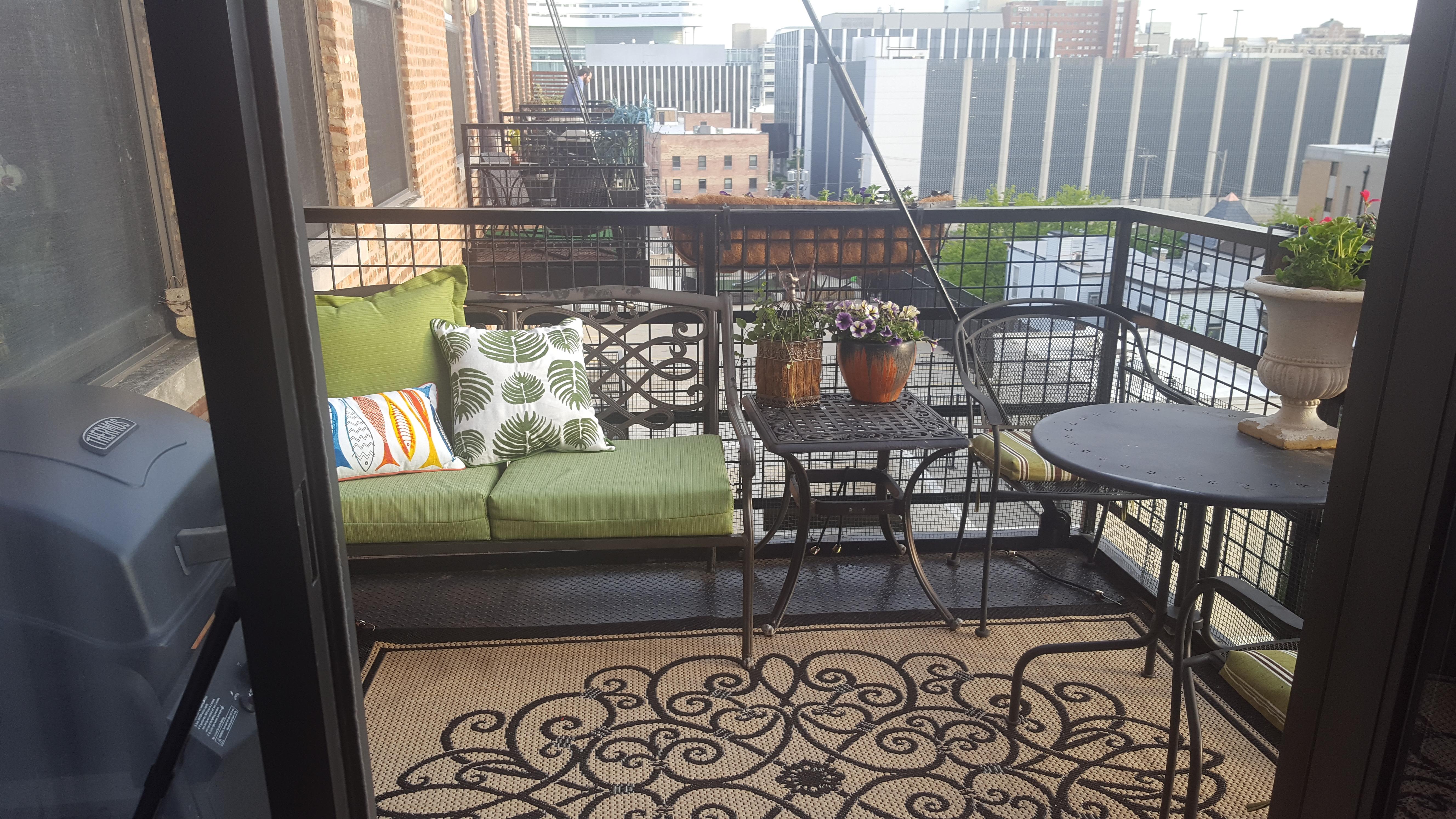 My chic, green balcony in West Loop, Chicago r/AmateurRoomPorn