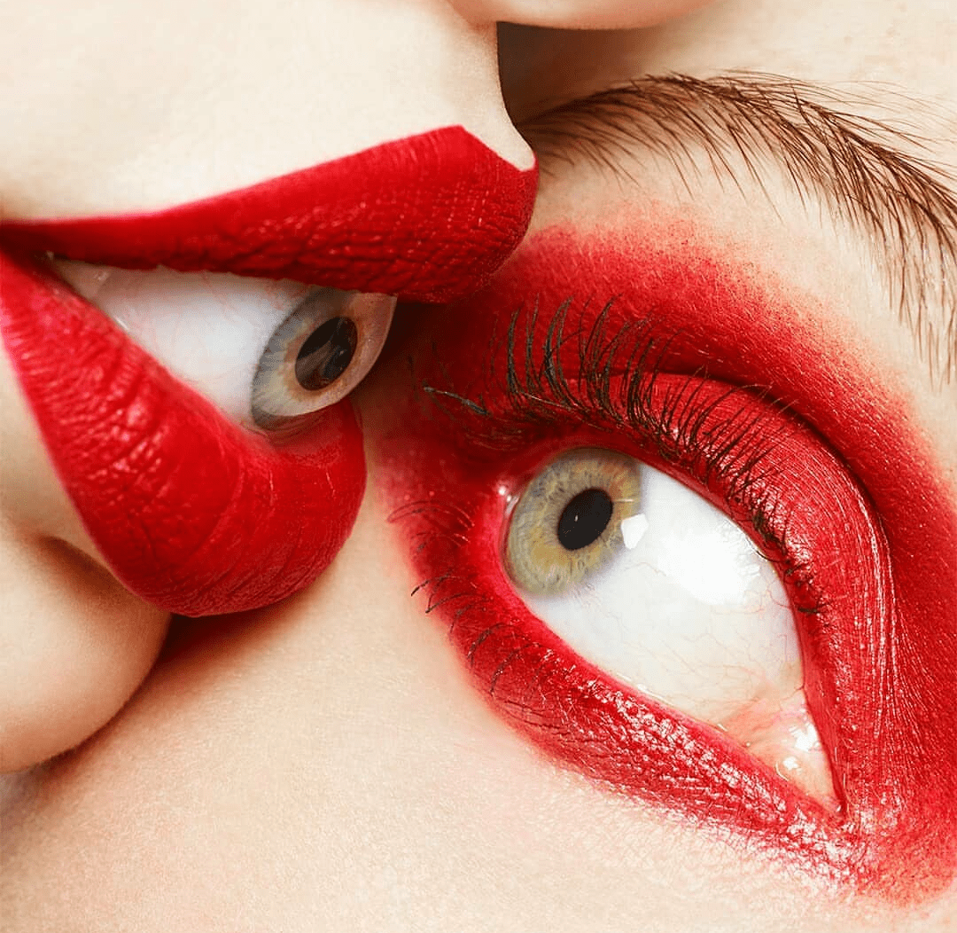 I got my eye on you. r/oddlyterrifying